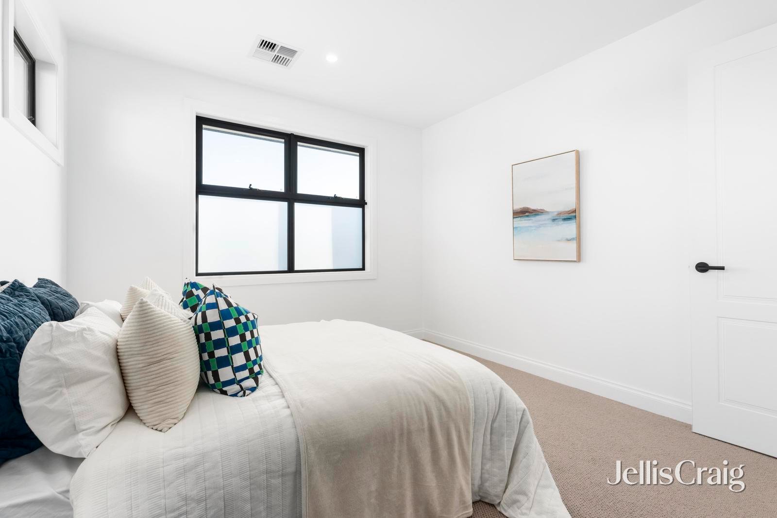 13b Russell Crescent, Mount&nbsp;Waverley image 19