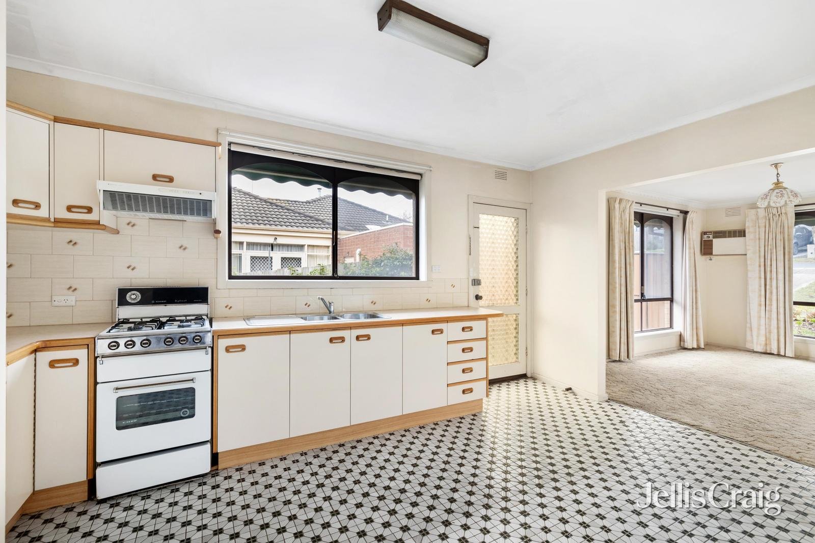 14 & 14a Cabena Crescent, Chadstone image 12