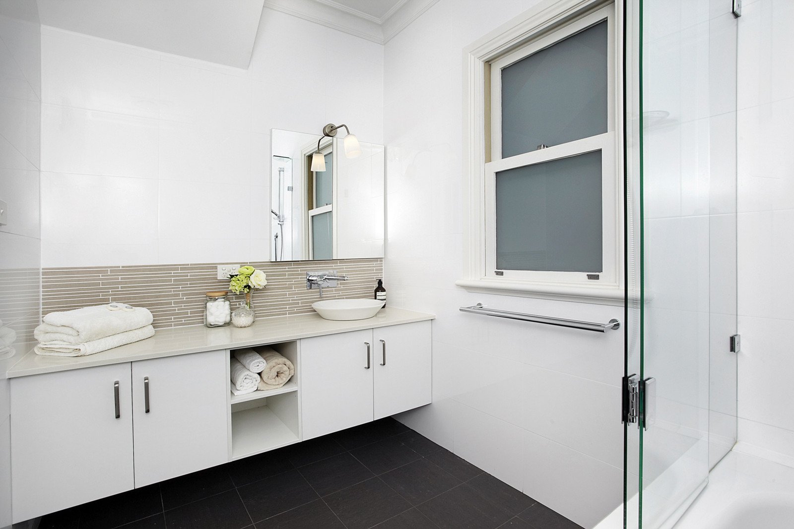Property Gallery Thumbnail 6