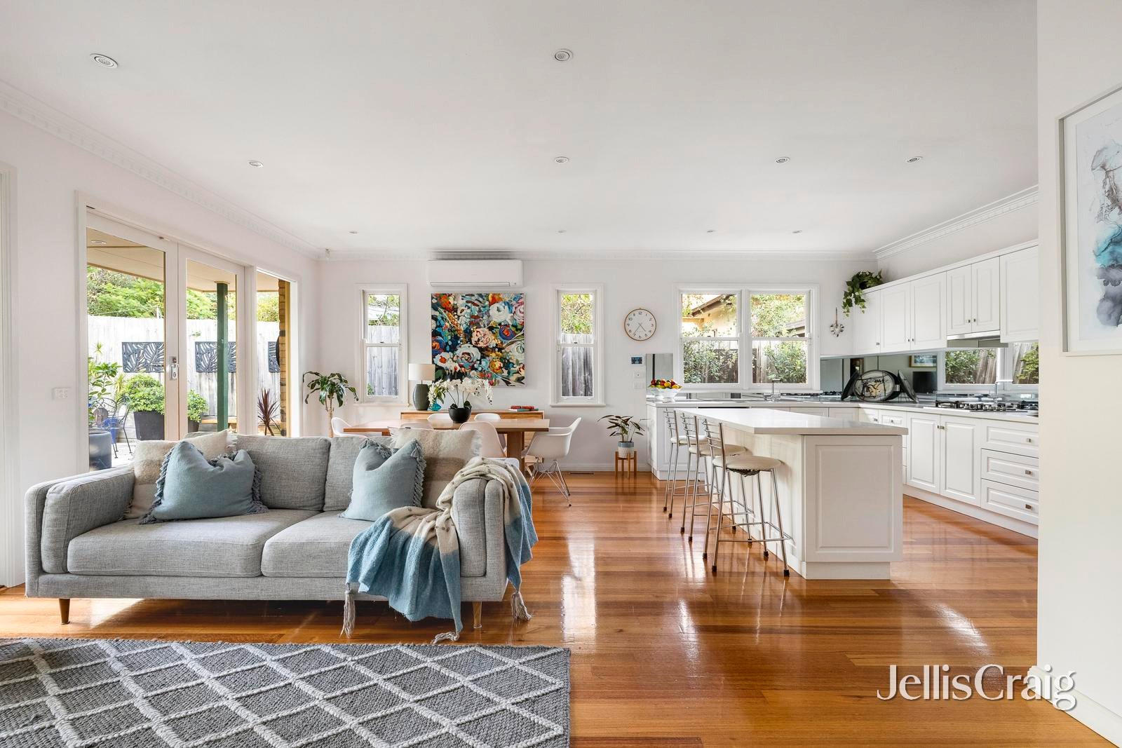 14 Adams Street, Murrumbeena image 3