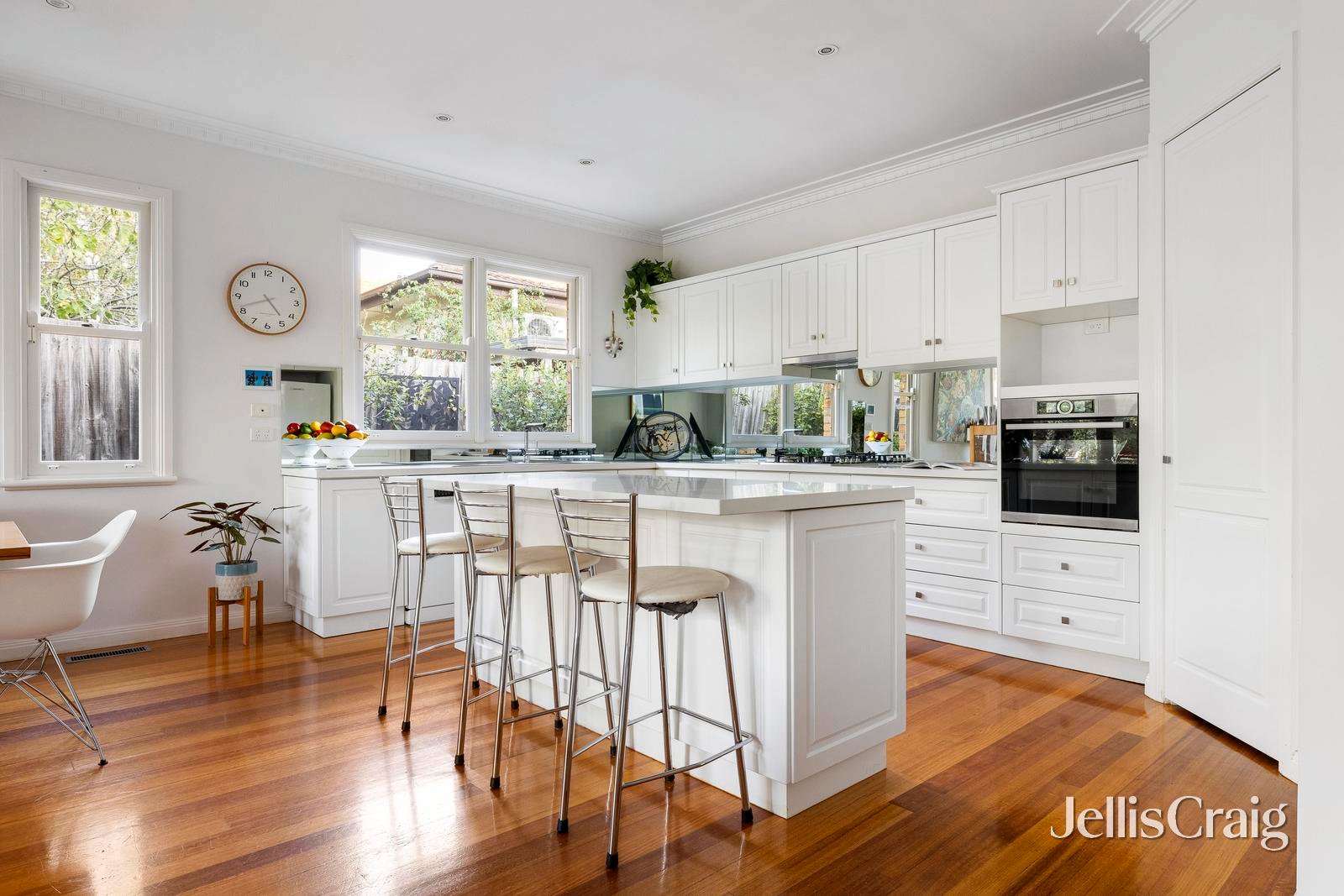 14 Adams Street, Murrumbeena image 5