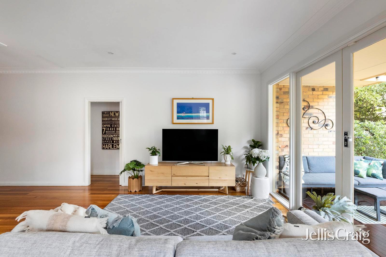 14 Adams Street, Murrumbeena image 9