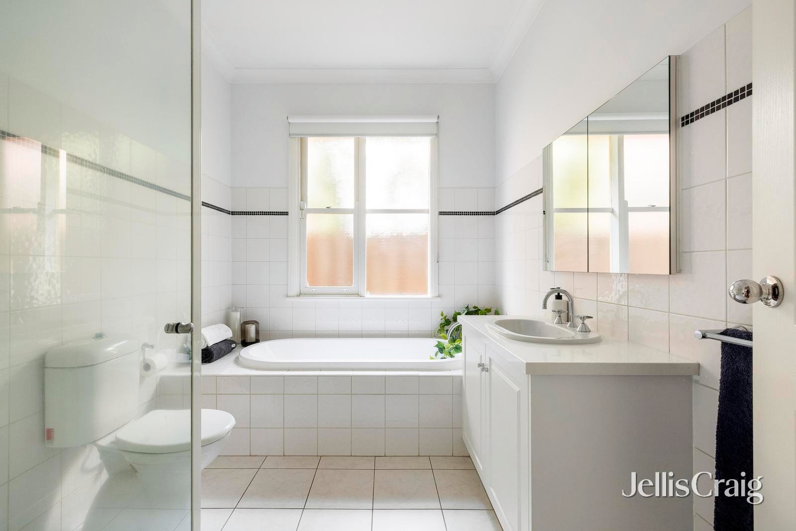 14 Adams Street, Murrumbeena image 15