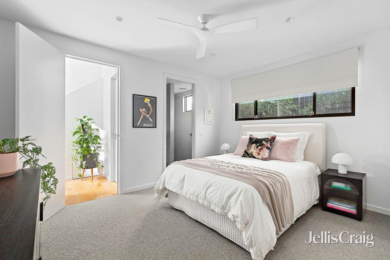 14 Aintree Road, Glen Iris image 11