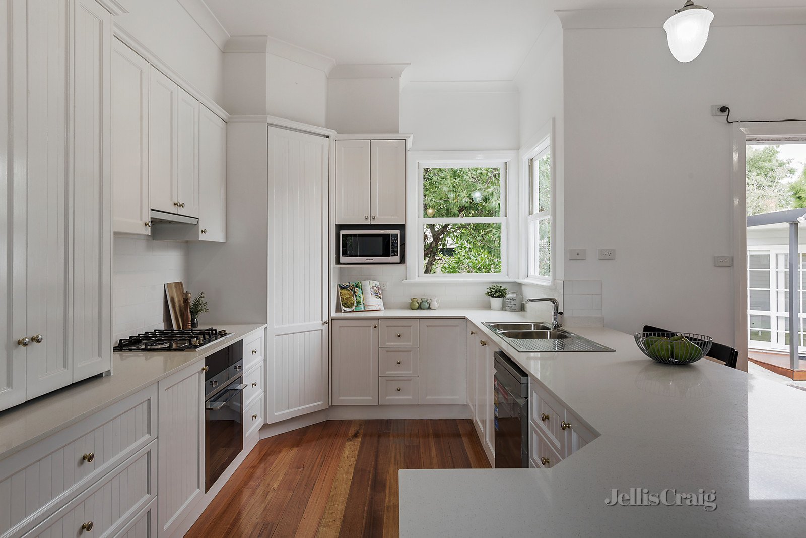 14 Albion Street, Surrey Hills image 6