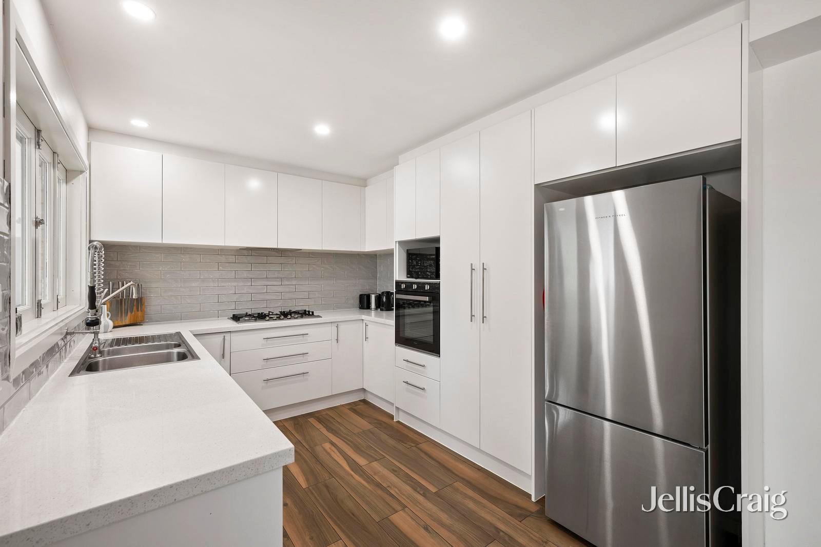 14 Alford Avenue, Mooroolbark image 2