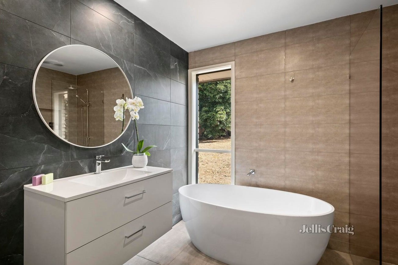 14 Alford Avenue, Mooroolbark image 13