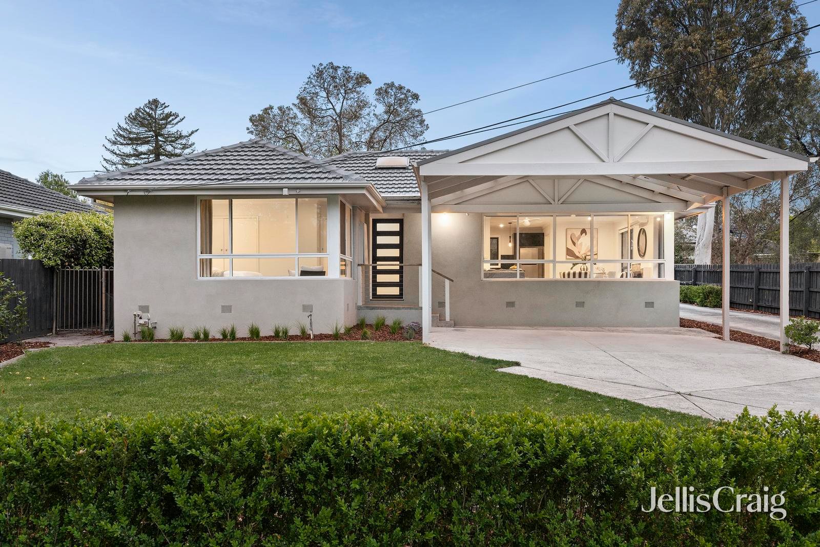 14 Aminga Court, Croydon image 1