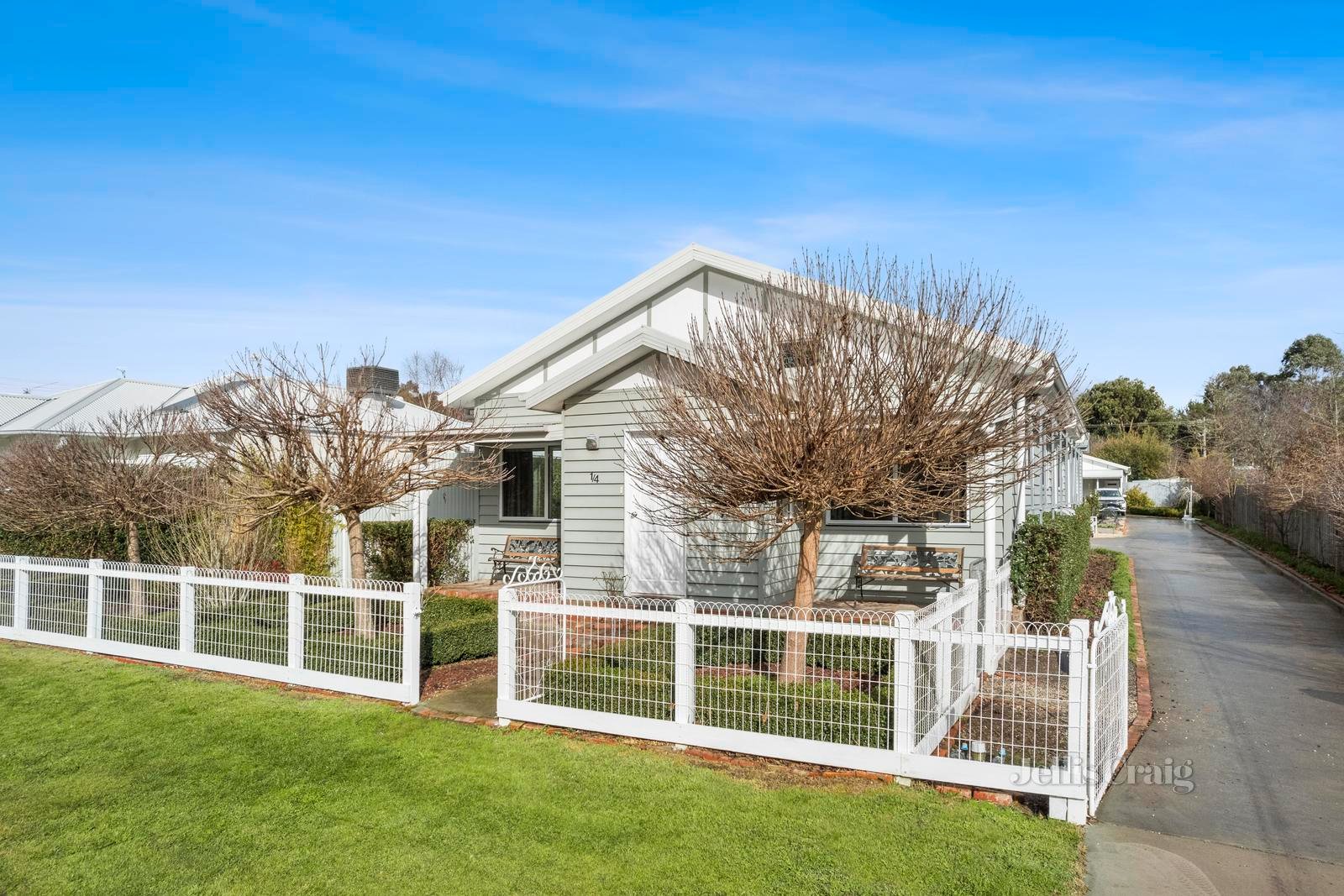 1/4 Anslow Street, Woodend image 1