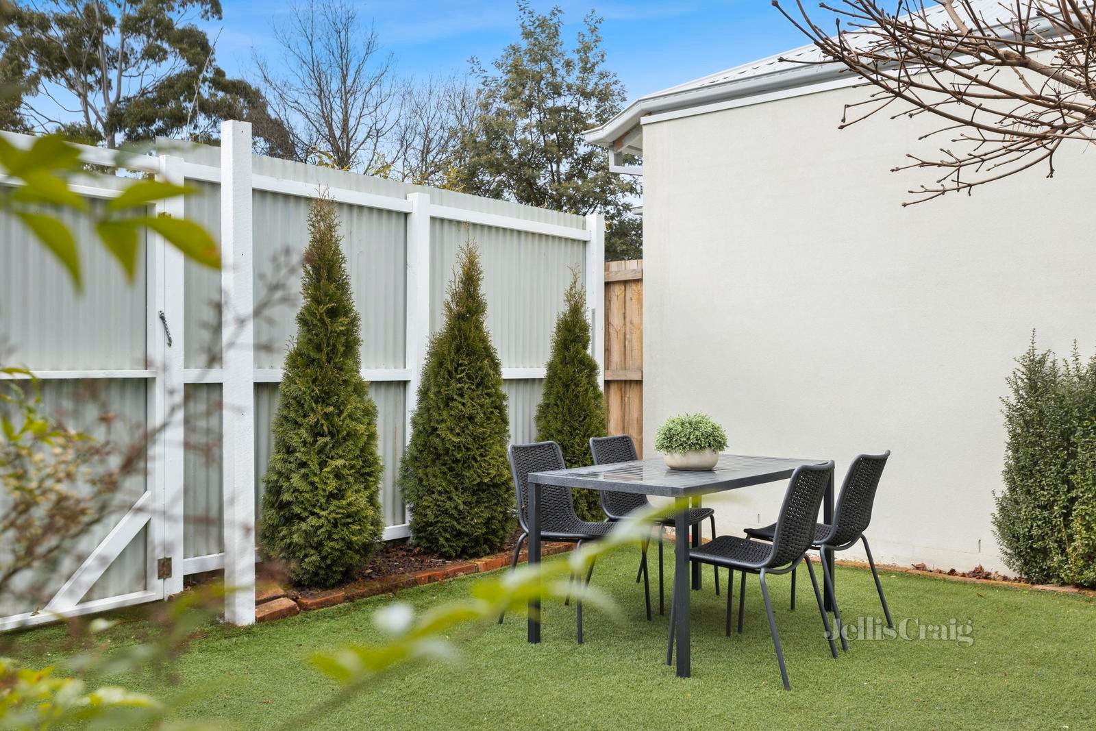 1/4 Anslow Street, Woodend image 4
