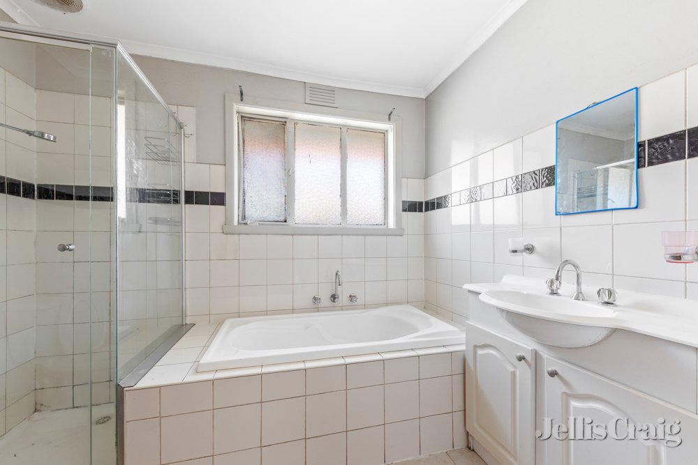 14 Anstey Avenue, Reservoir image 7