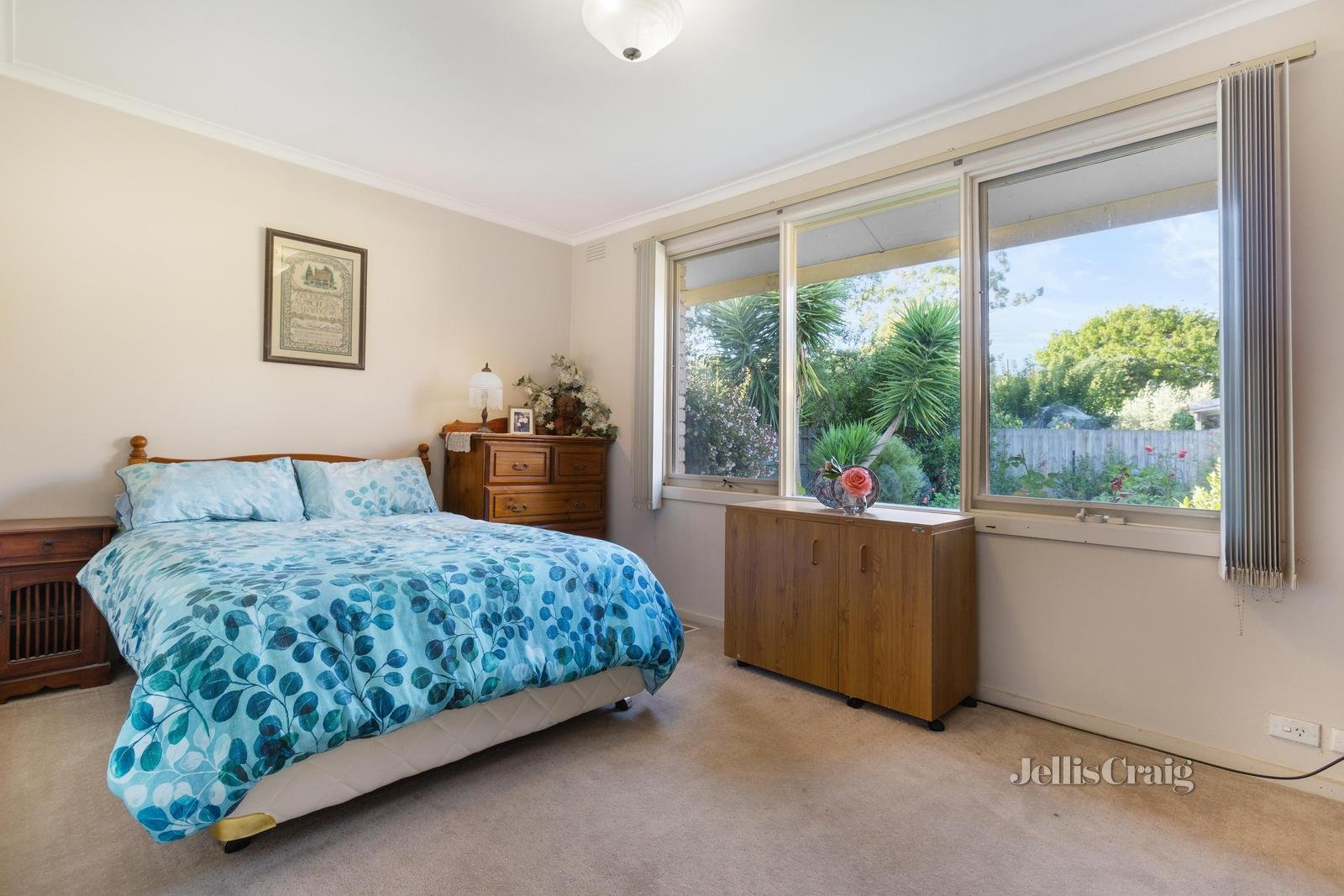 14 Appletree Drive, Glen Waverley image 7