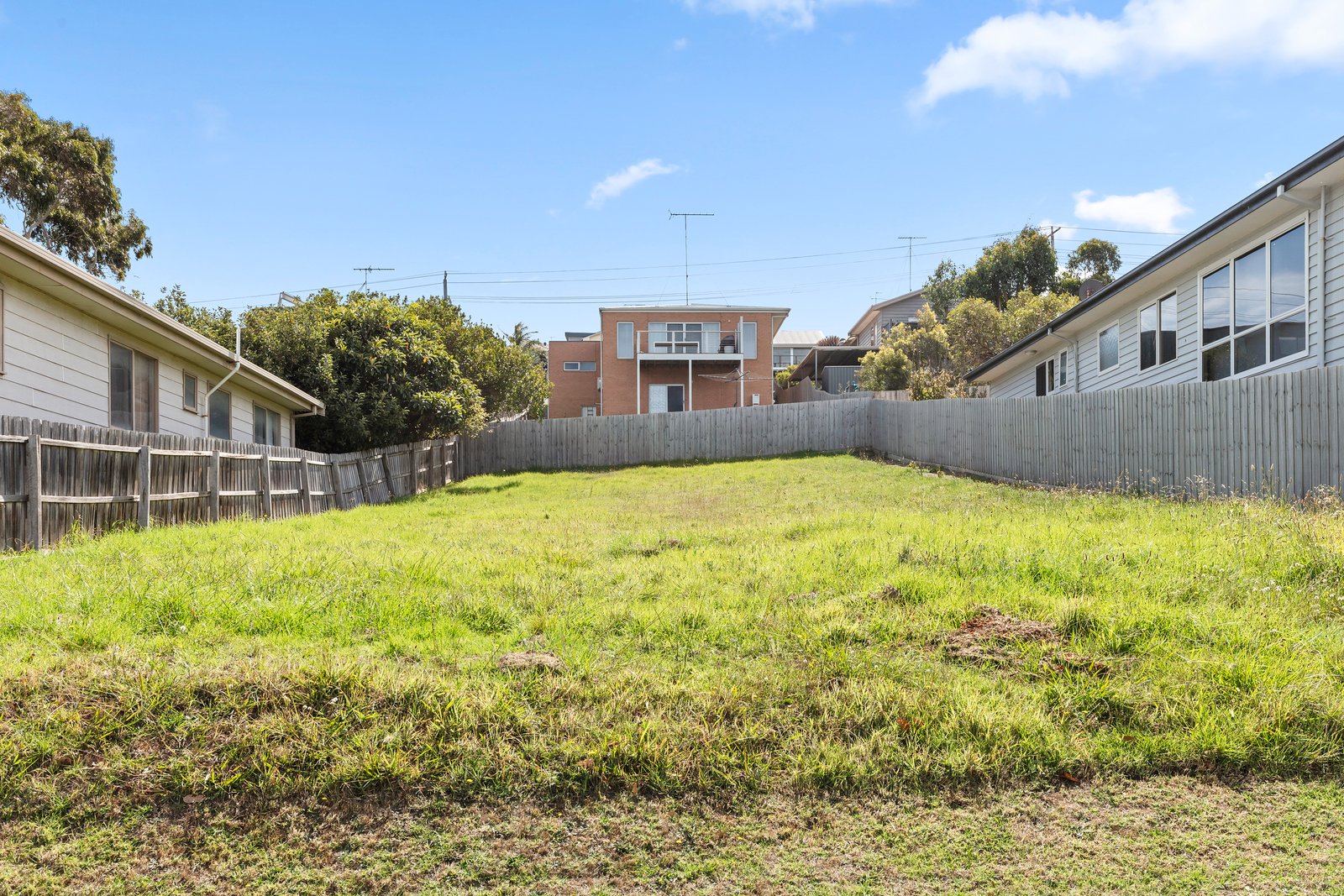 Property Gallery Thumbnail 3