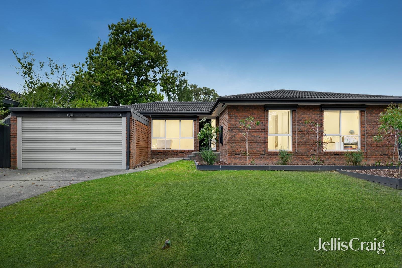 14 Aston Heath, Glen&nbsp;Waverley image 2