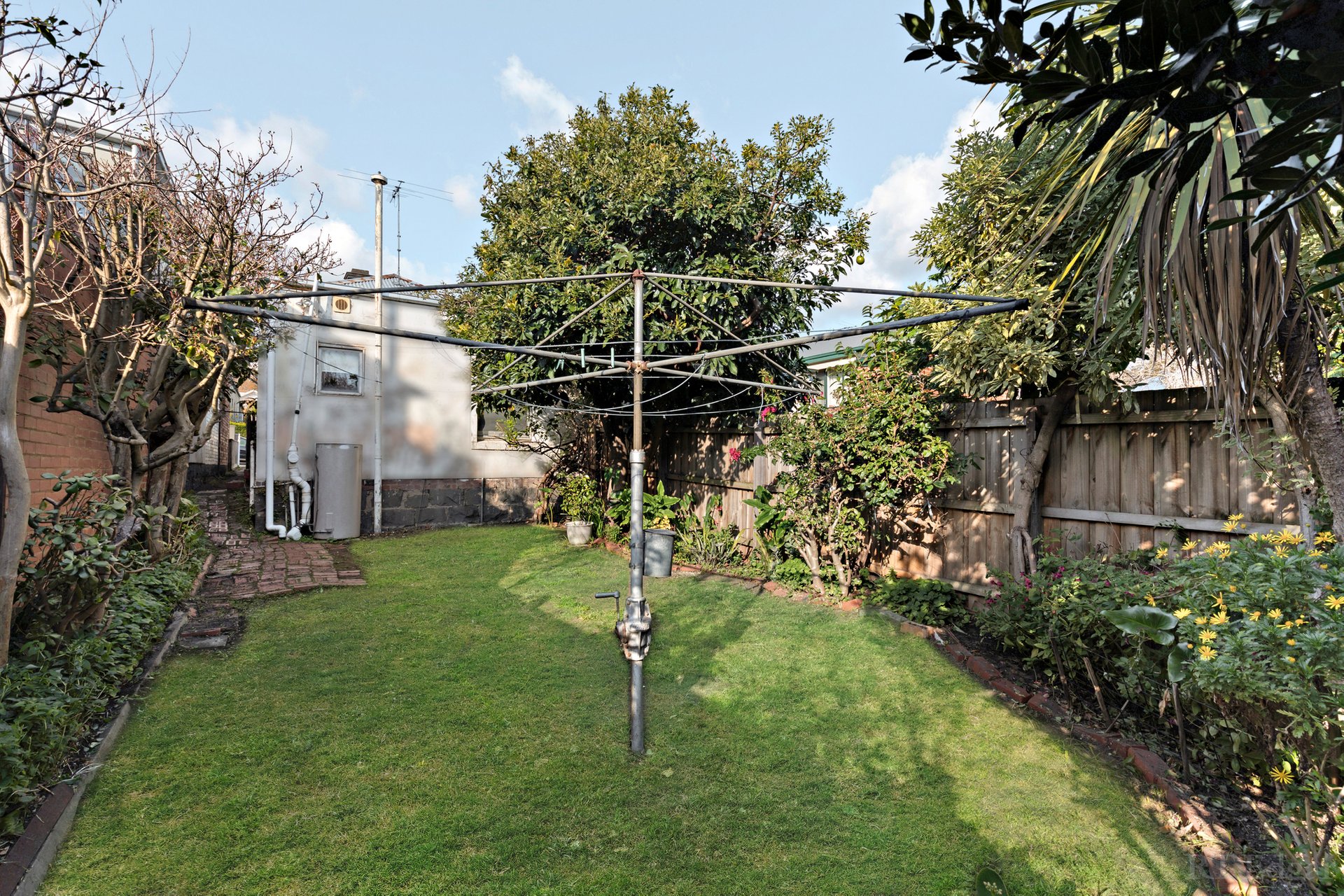 Property Gallery Thumbnail 3