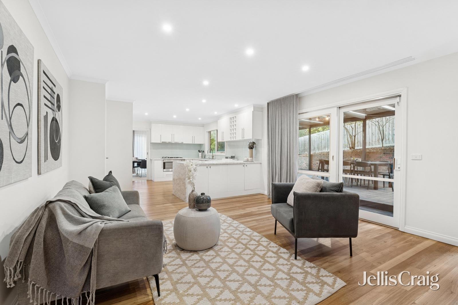 14 Baradine Terrace, Donvale image 3