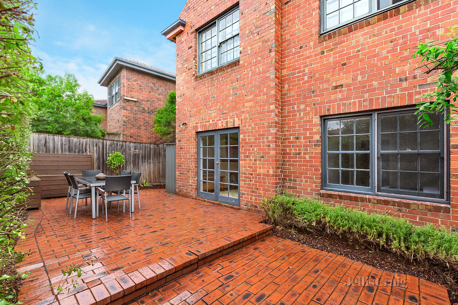 1/4 Barkers Road, Hawthorn image 3
