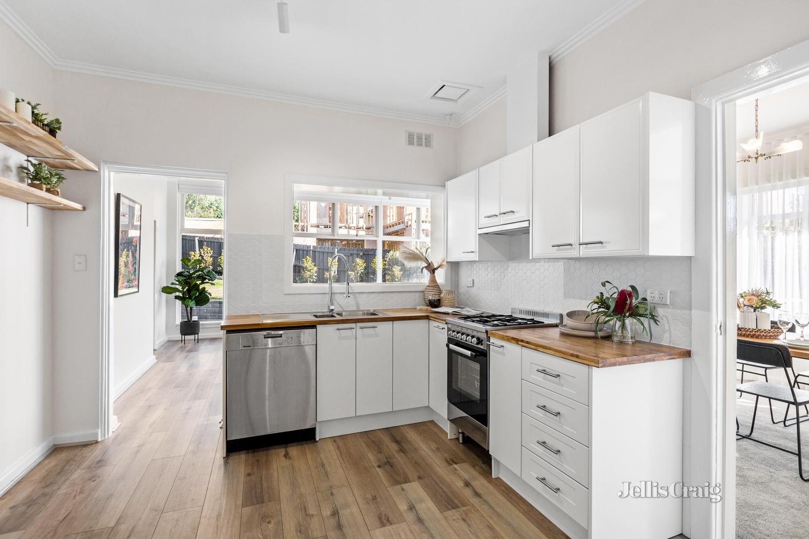 14 Bernard Street, Balwyn North image 3