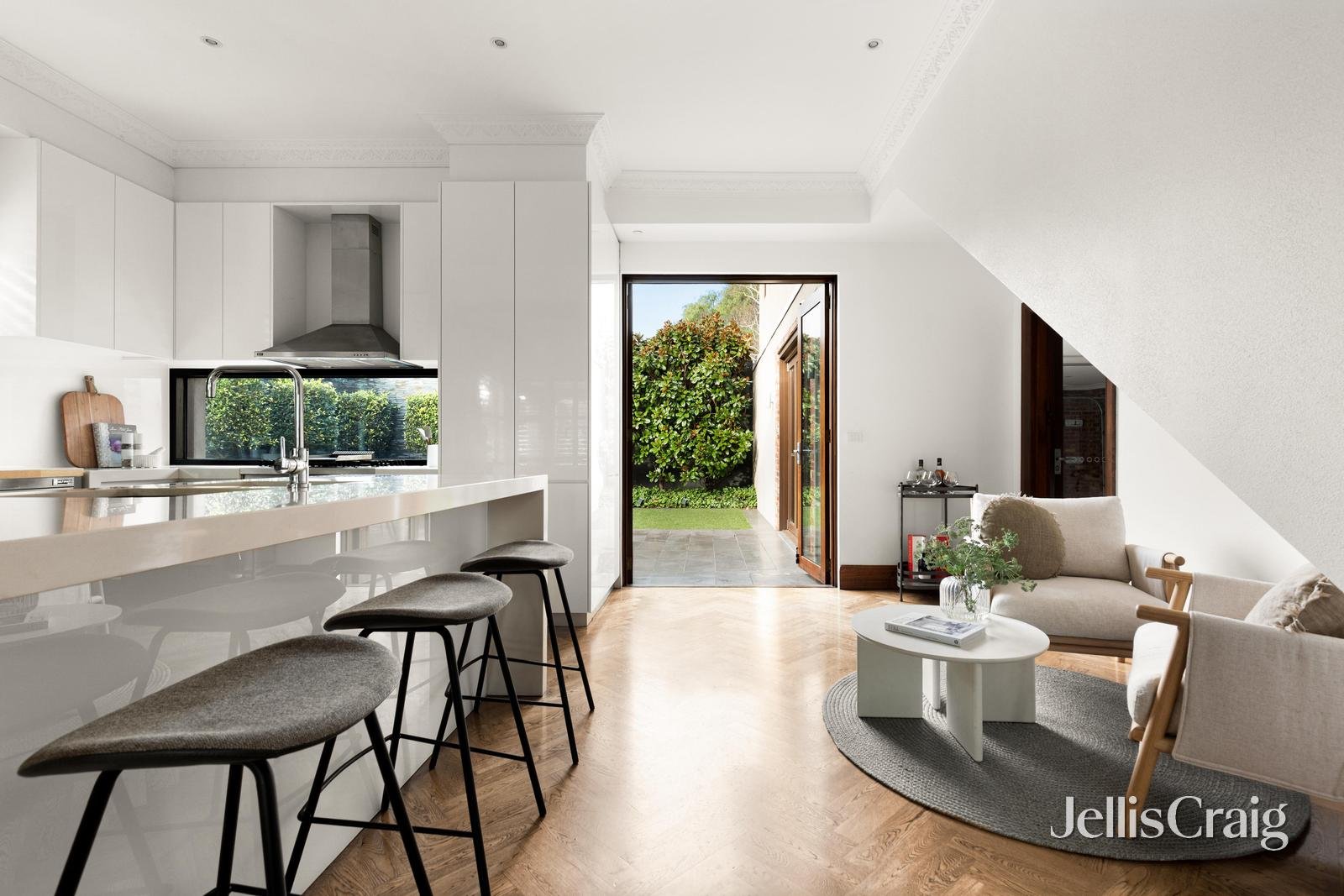 14 Berwick Street, Camberwell image 6