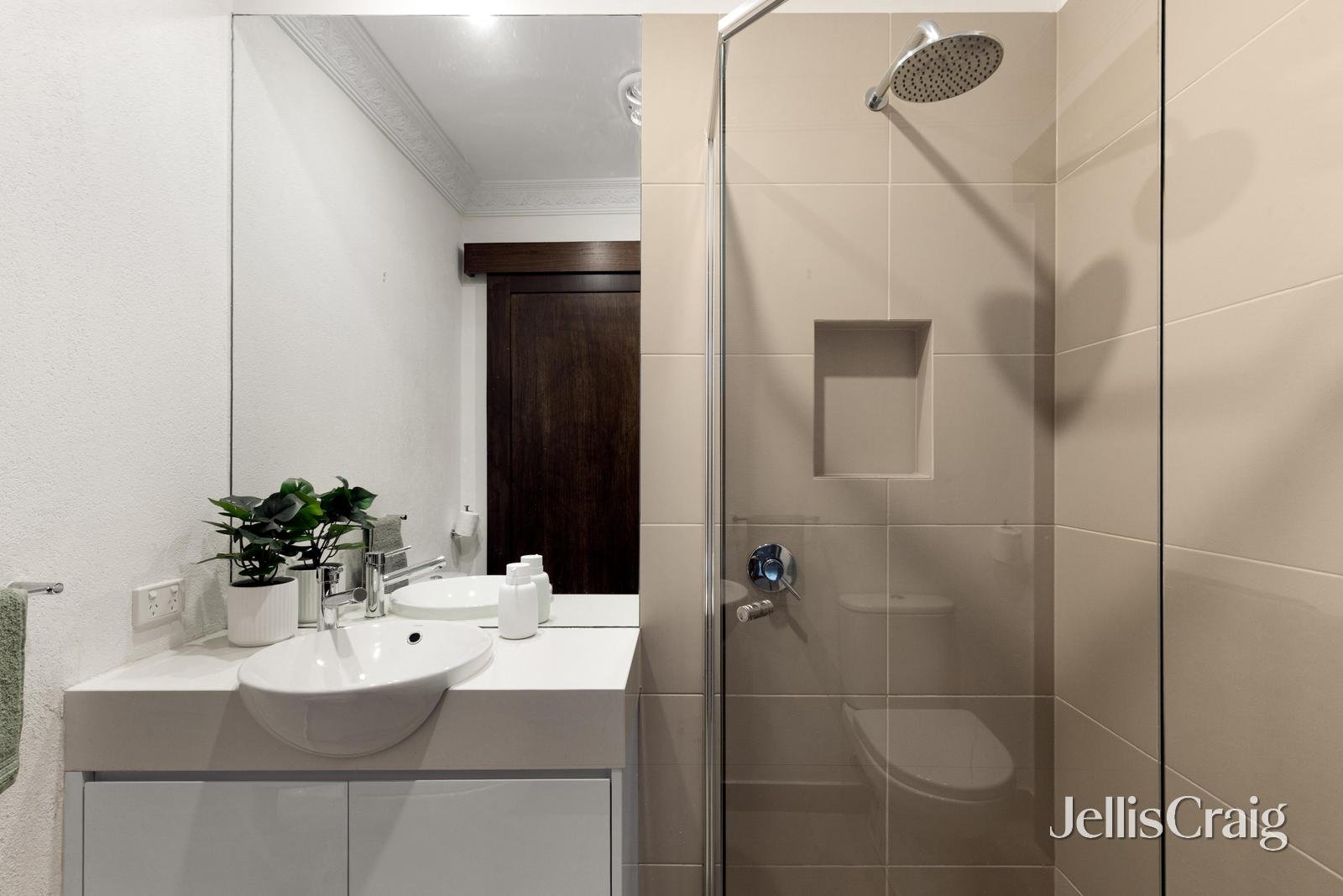 14 Berwick Street, Camberwell image 13