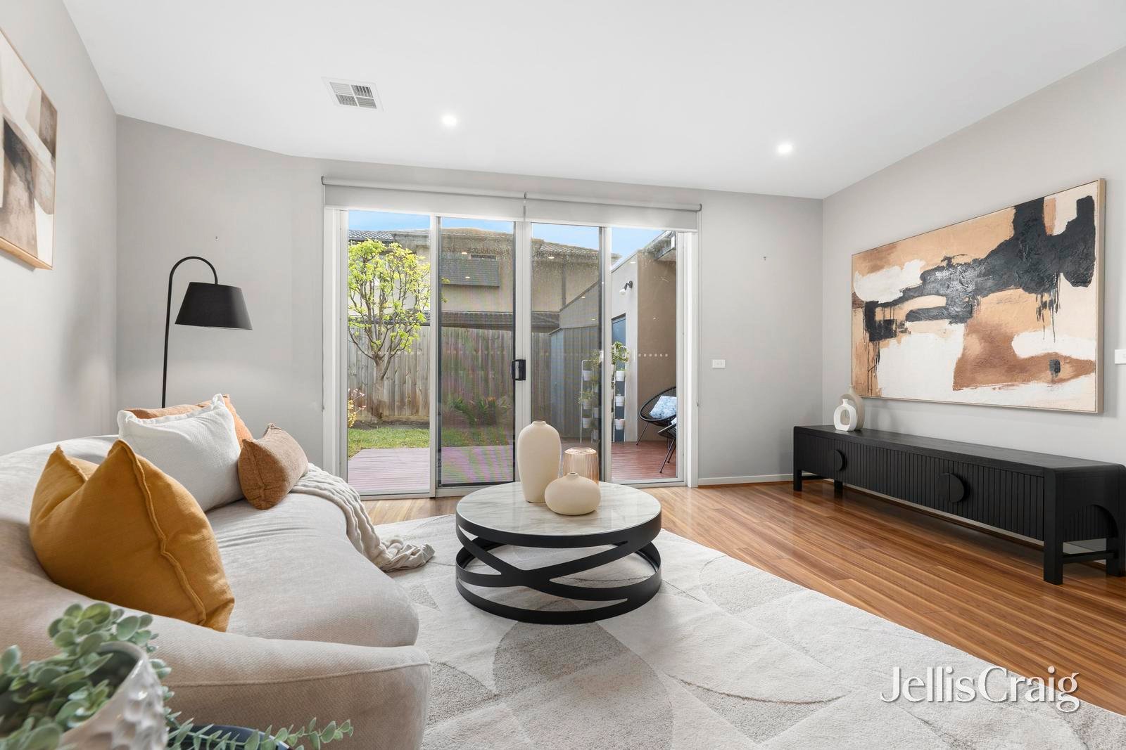 1/4 Betty Court, Mount&nbsp;Waverley image 2