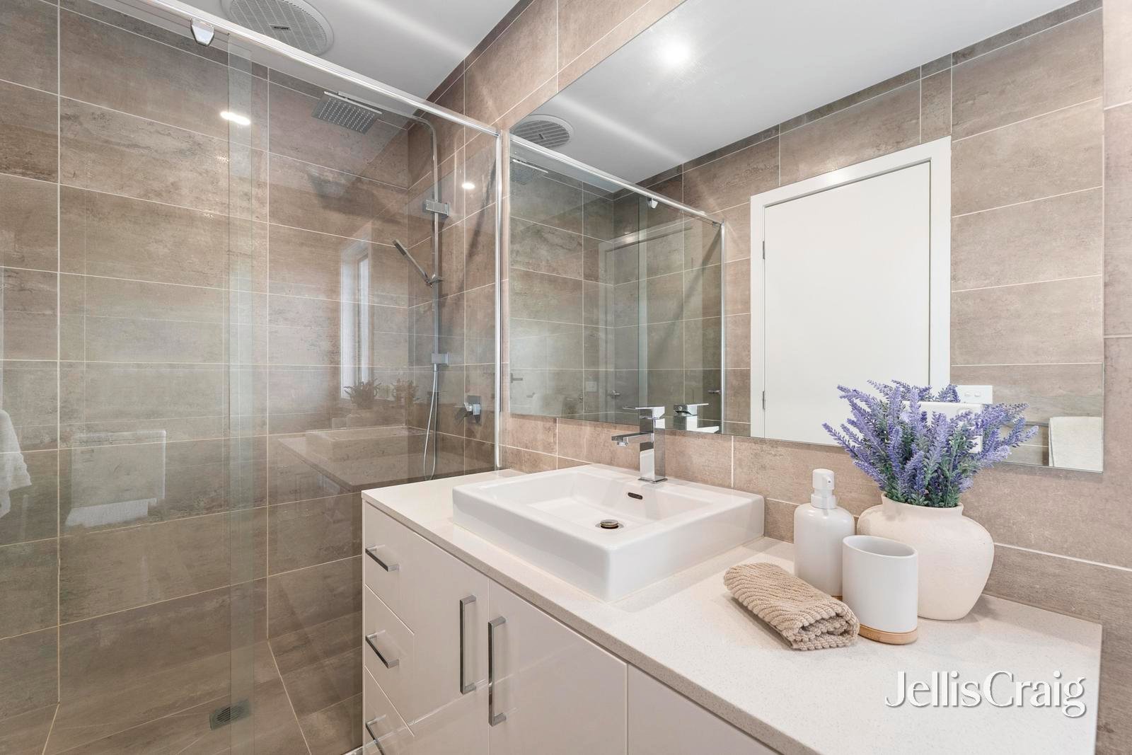 1/4 Betty Court, Mount&nbsp;Waverley image 8
