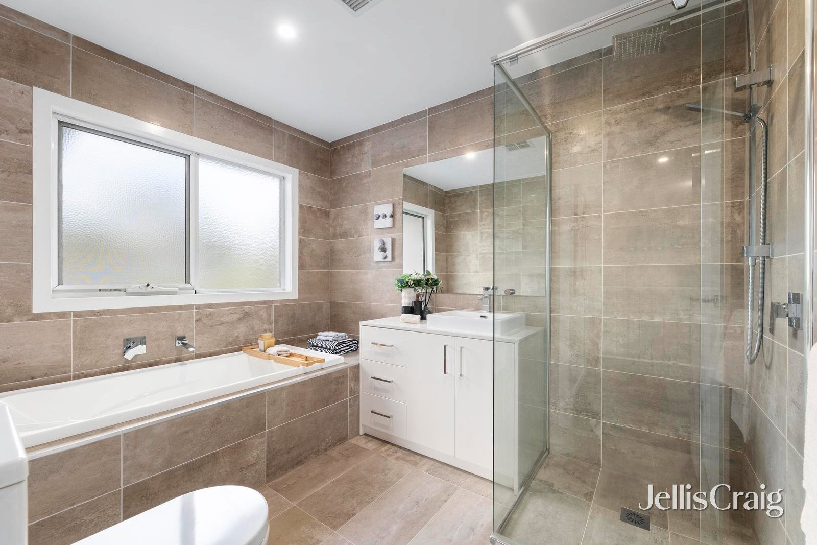 1/4 Betty Court, Mount&nbsp;Waverley image 10