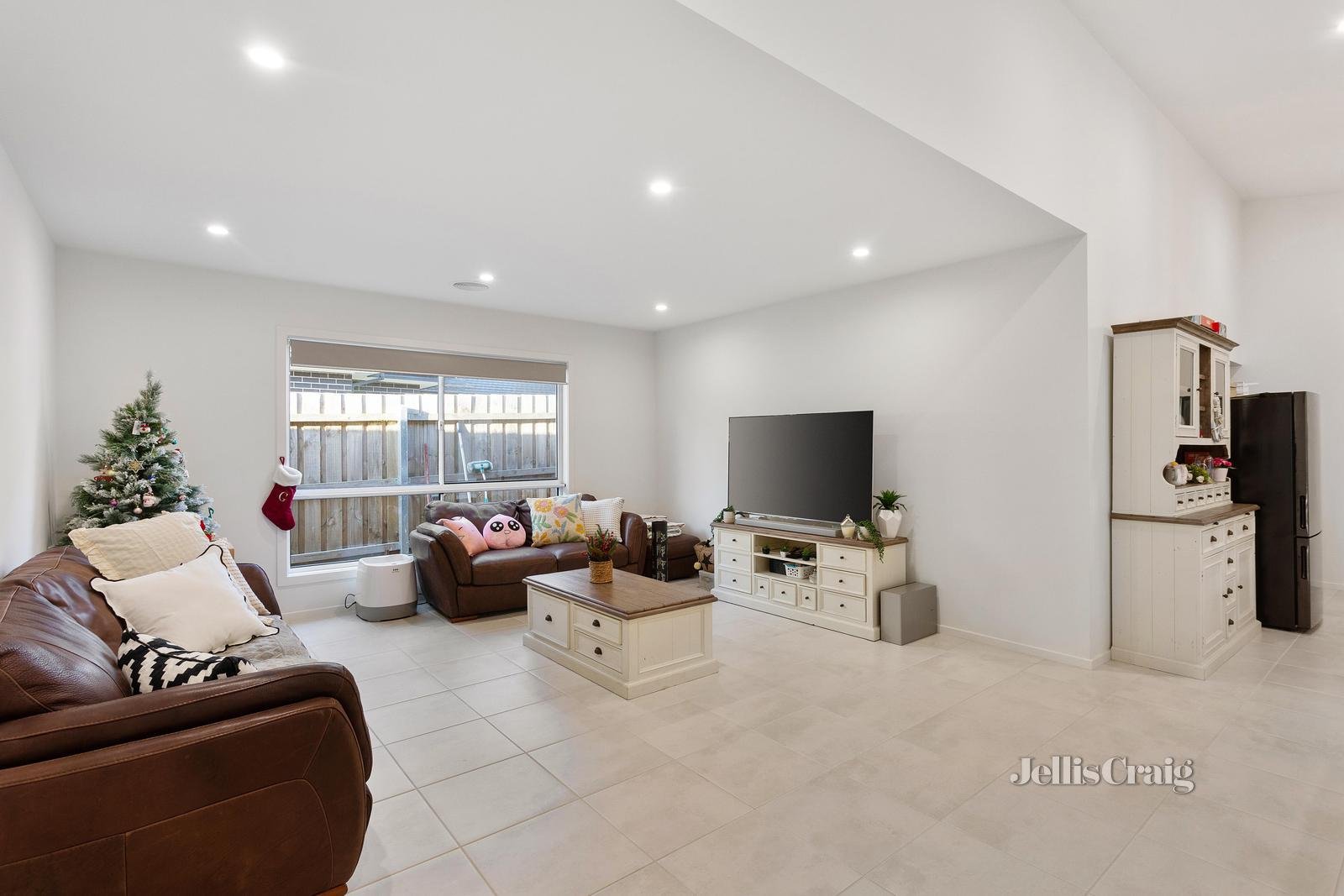 14 Bingley Avenue, Notting Hill image 2