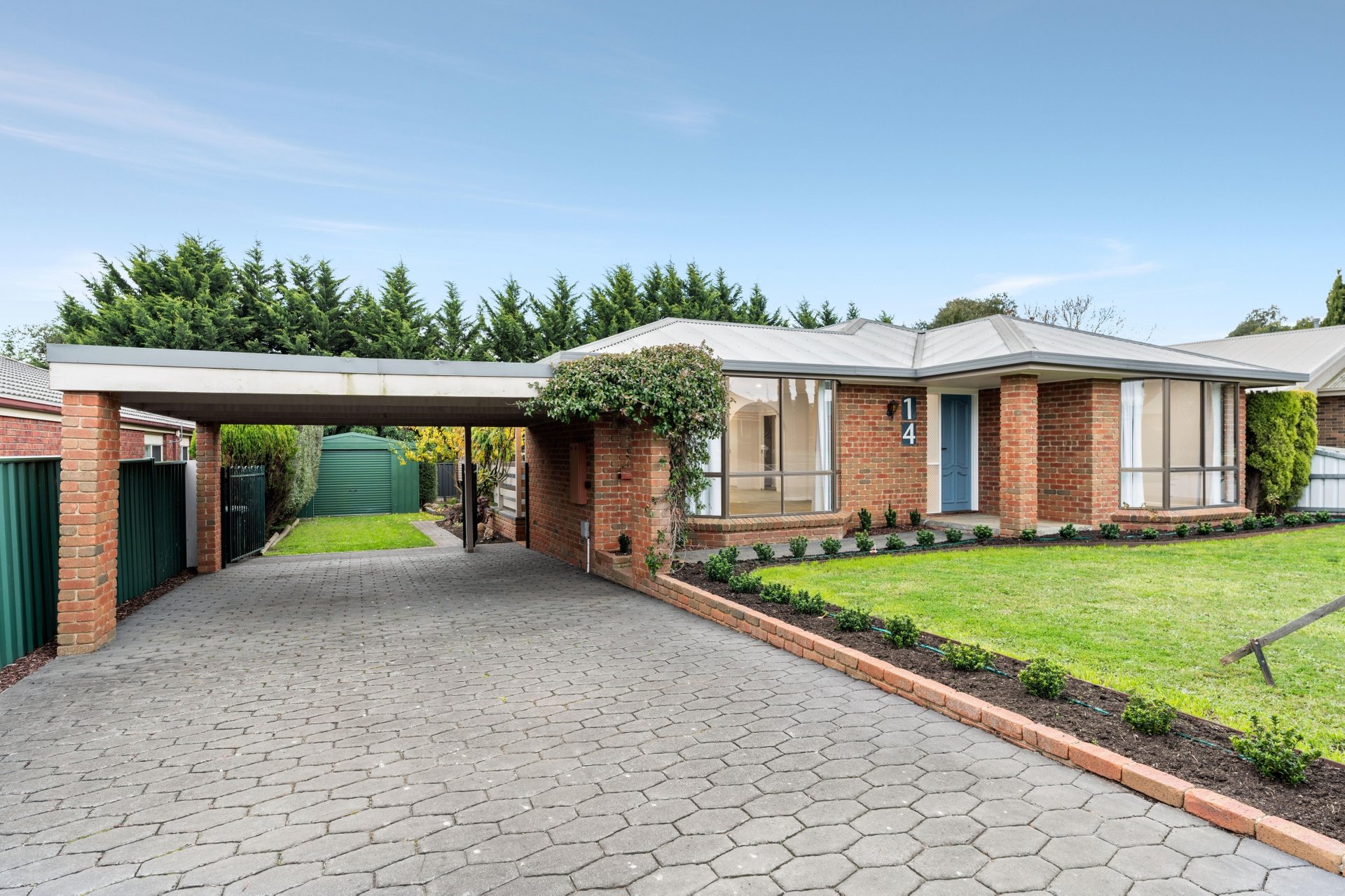 Property Gallery Thumbnail 11