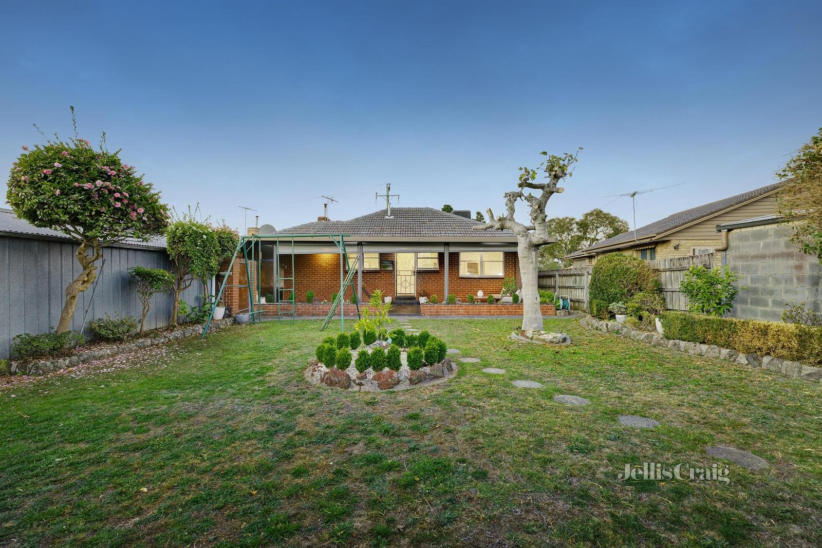 14 Blanche Drive, Vermont image 12