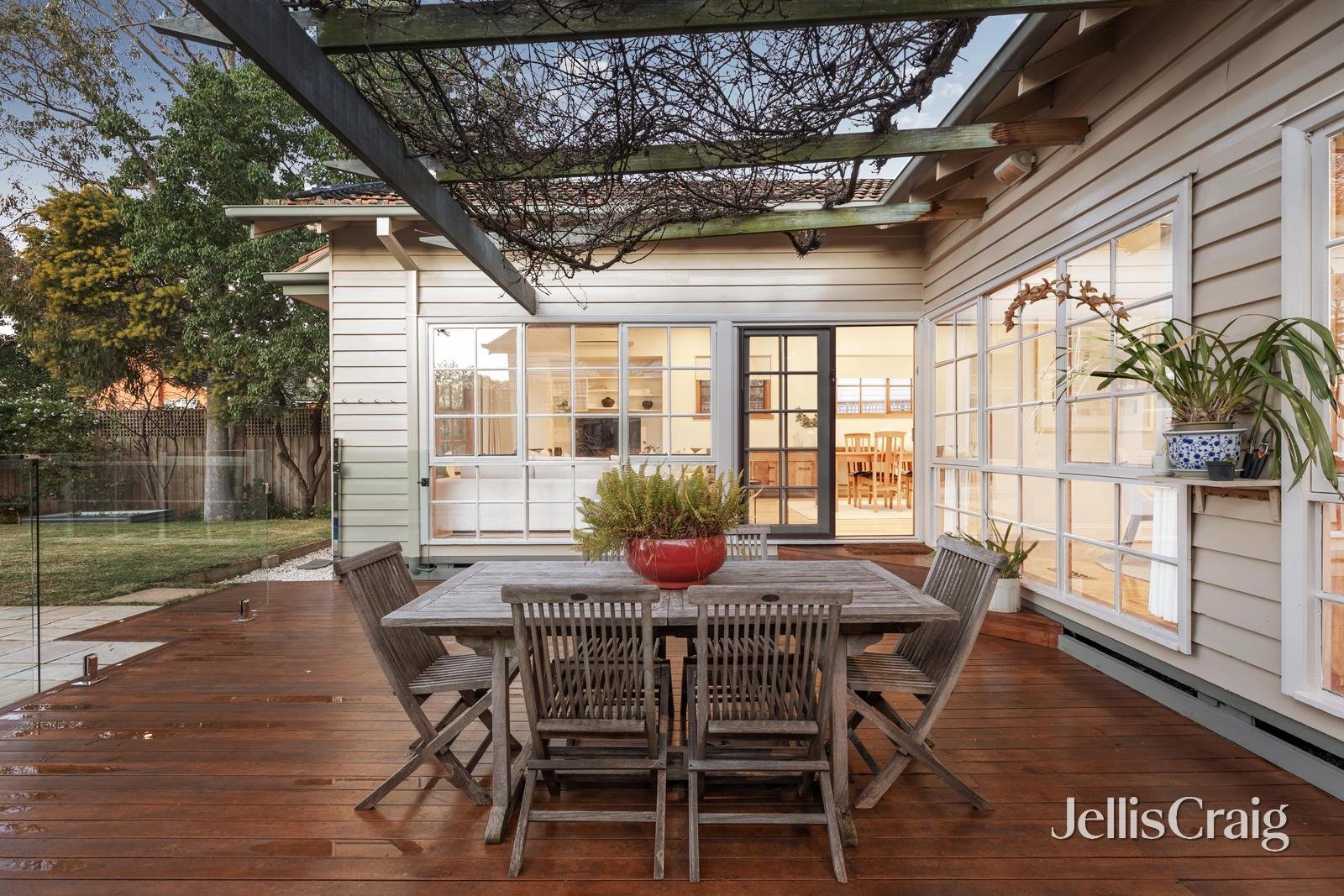 14 Blenheim Avenue, Mont Albert image 4