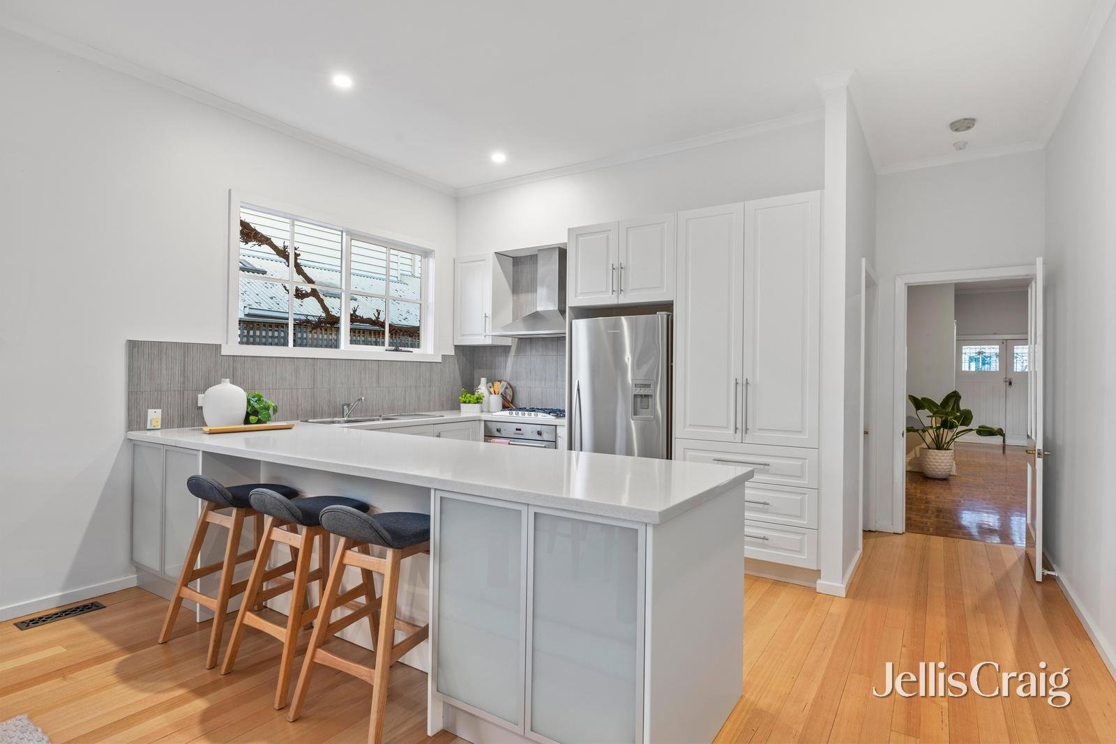 14 Blenheim Avenue, Mont Albert image 8