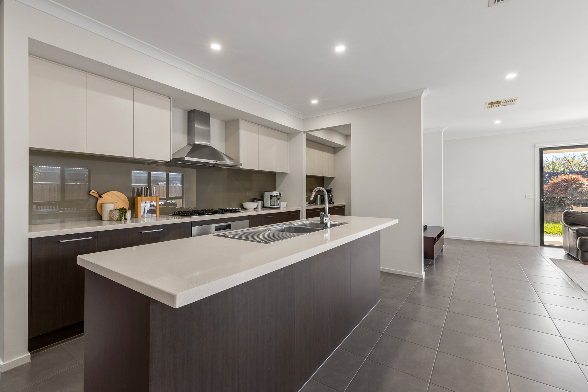 Property Gallery Thumbnail 3