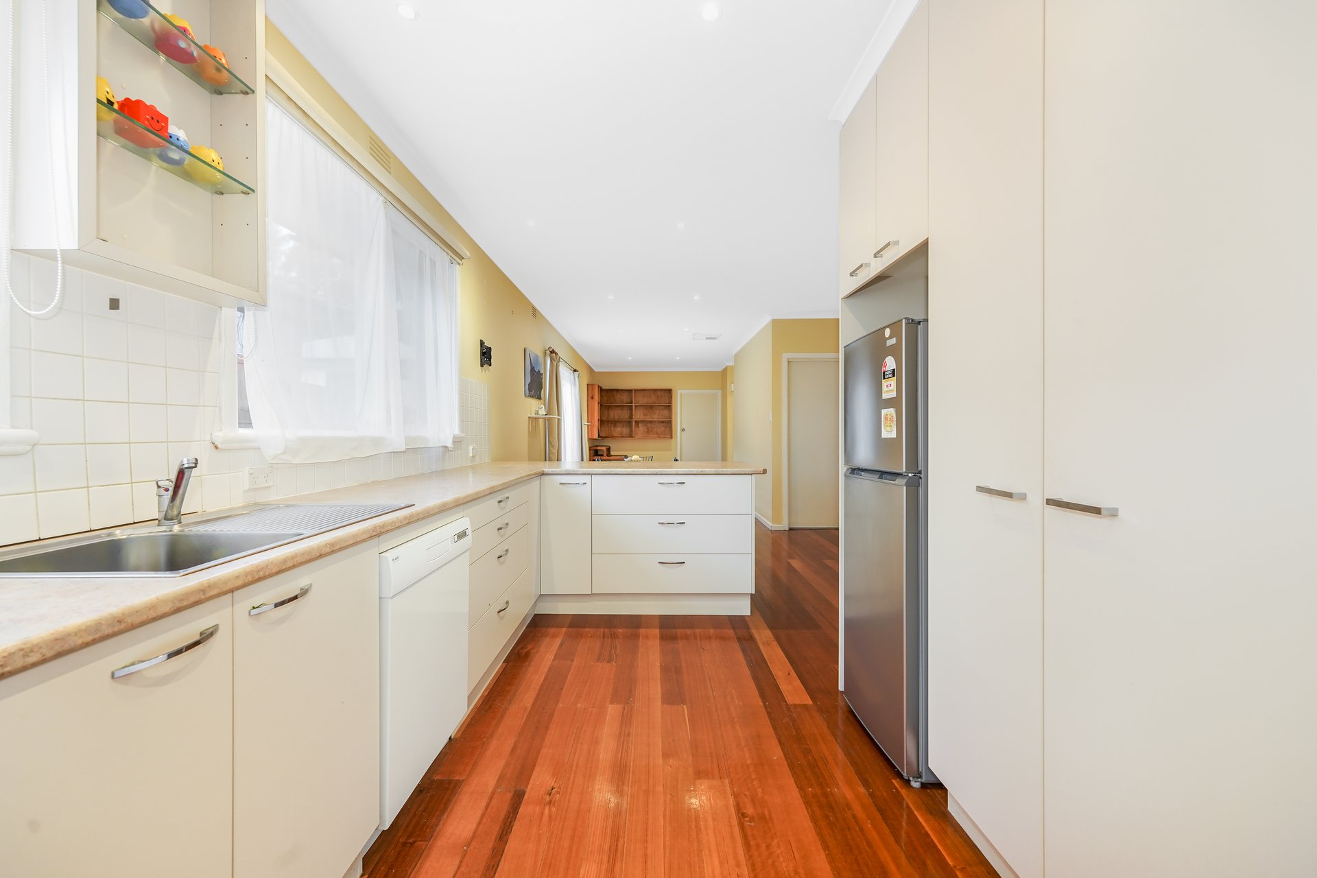 14 Bonview Crescent, Burwood East image 5