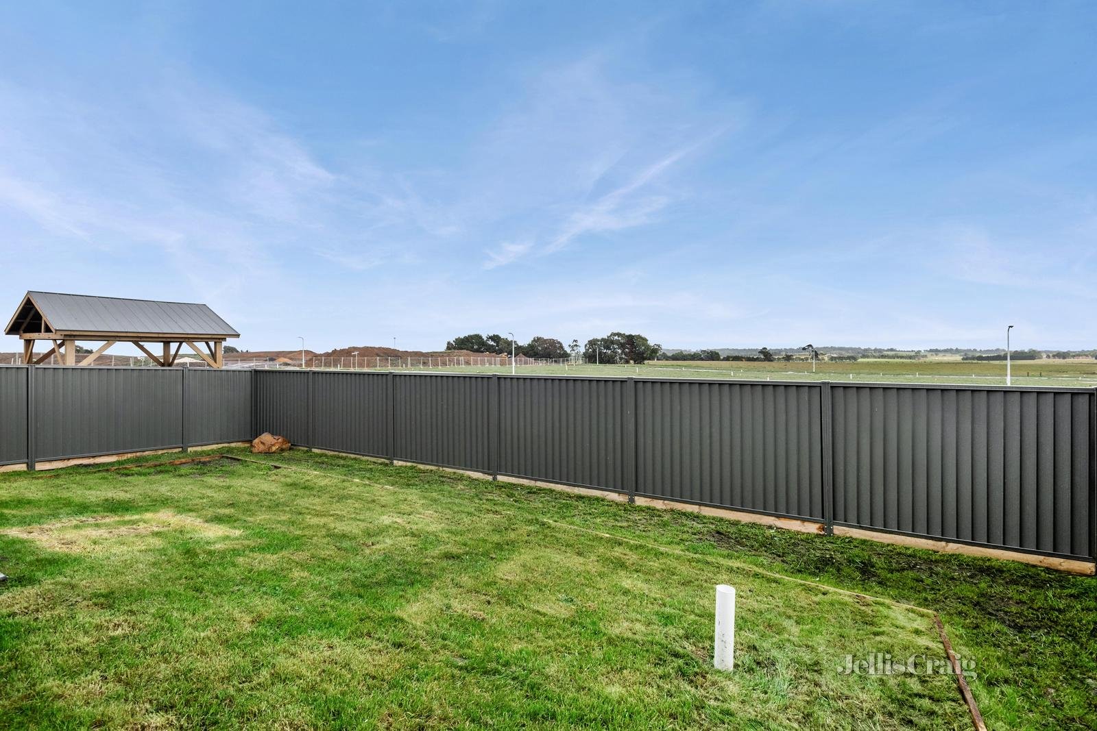 14 Bowerbird Grange, Winter Valley image 12