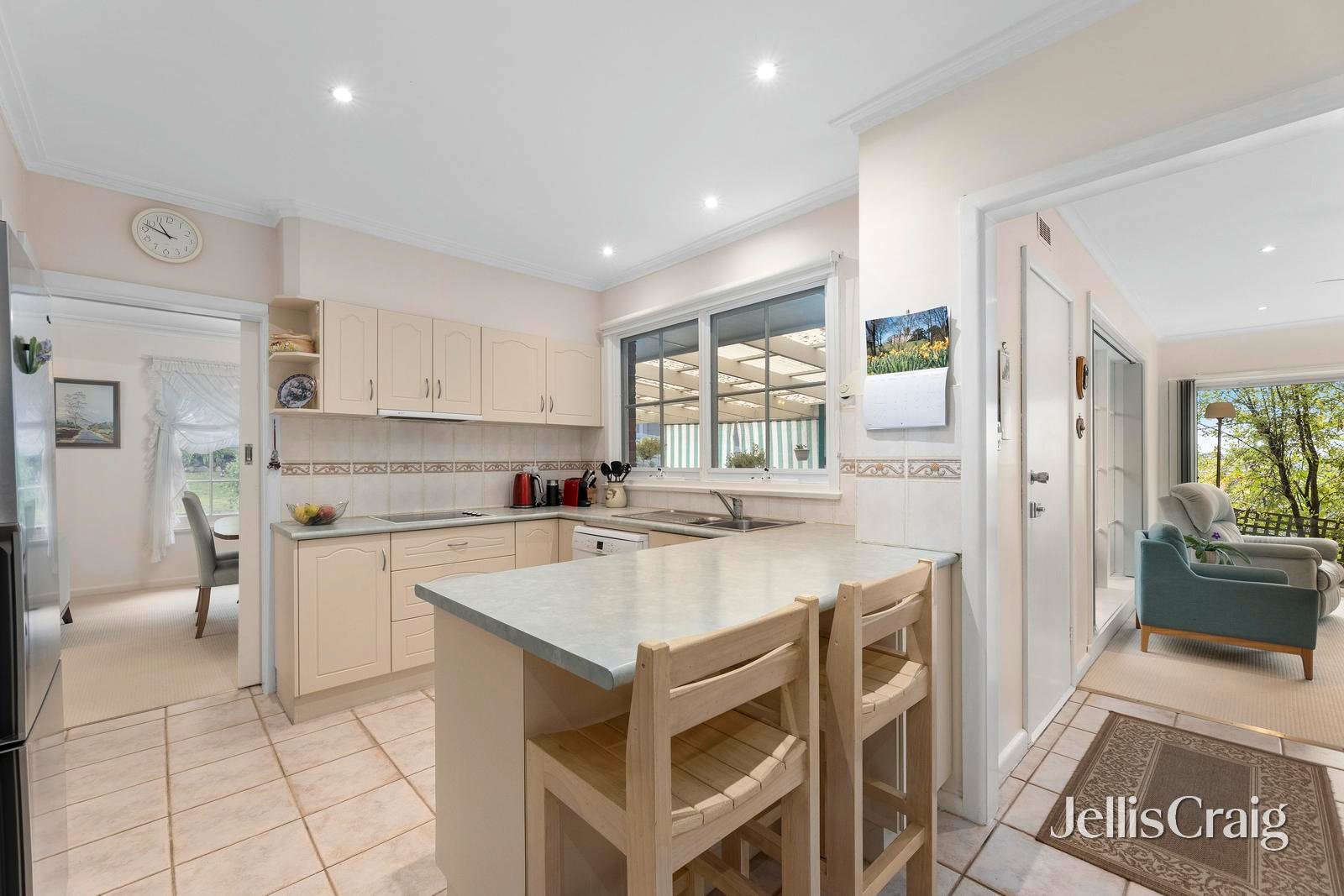 14 Brazilia Drive, Glen&nbsp;Waverley image 3