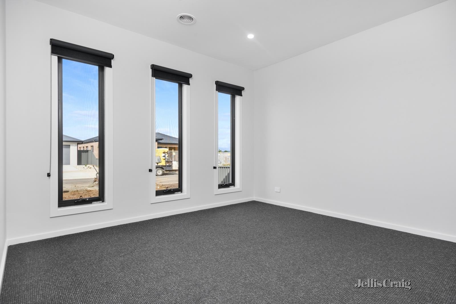 14 Calgiari Way, Alfredton image 2