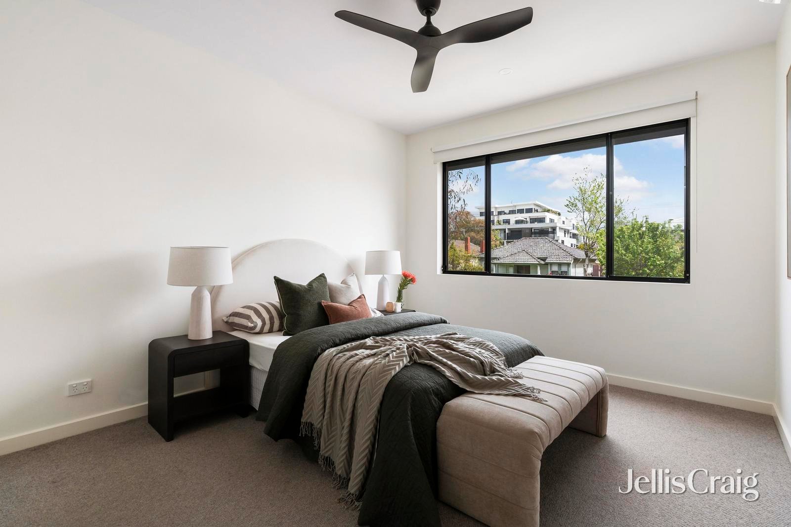 14 Cameron Road, Essendon image 11