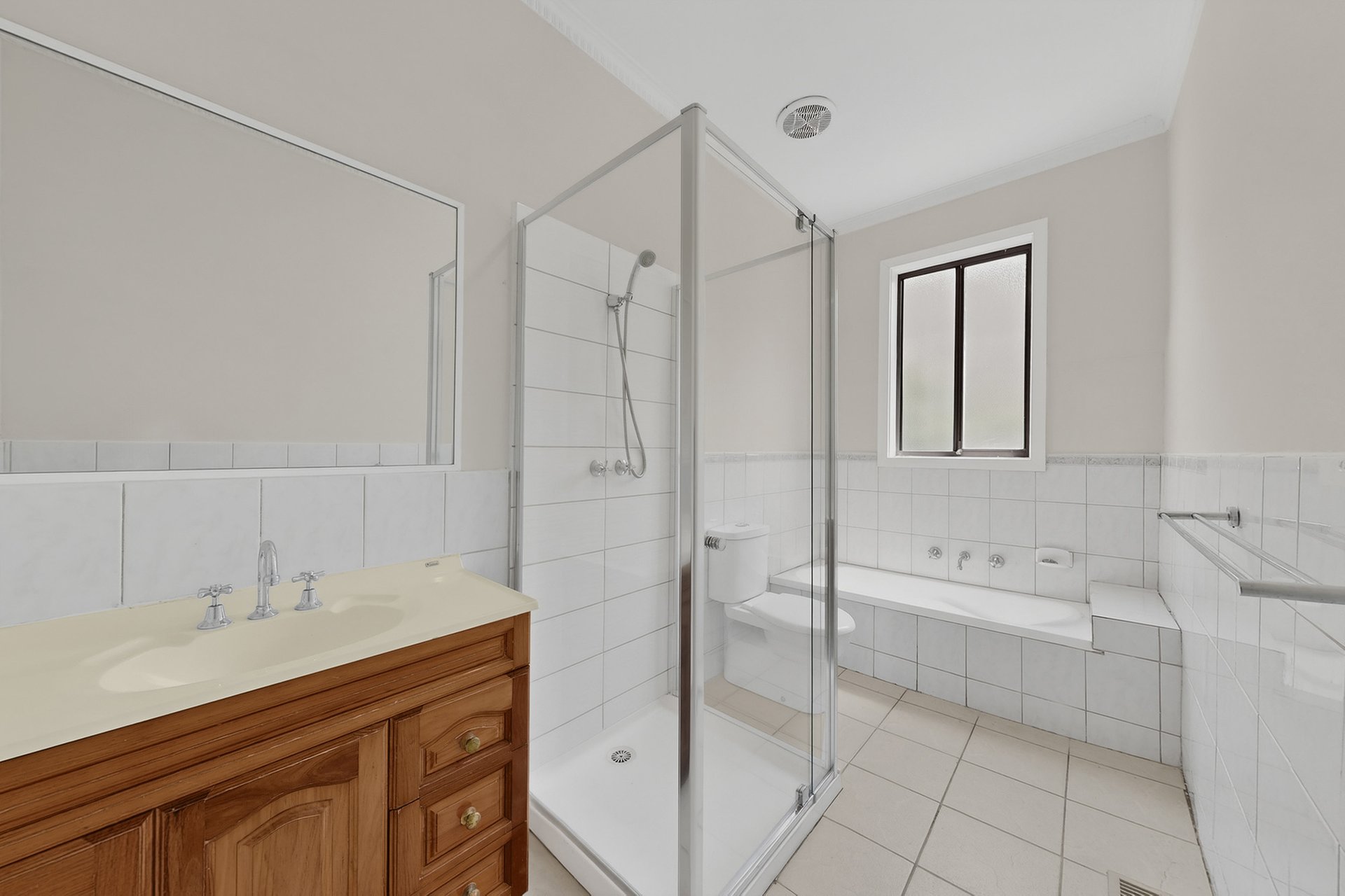 1/4 Campbell Street, Kew image 9