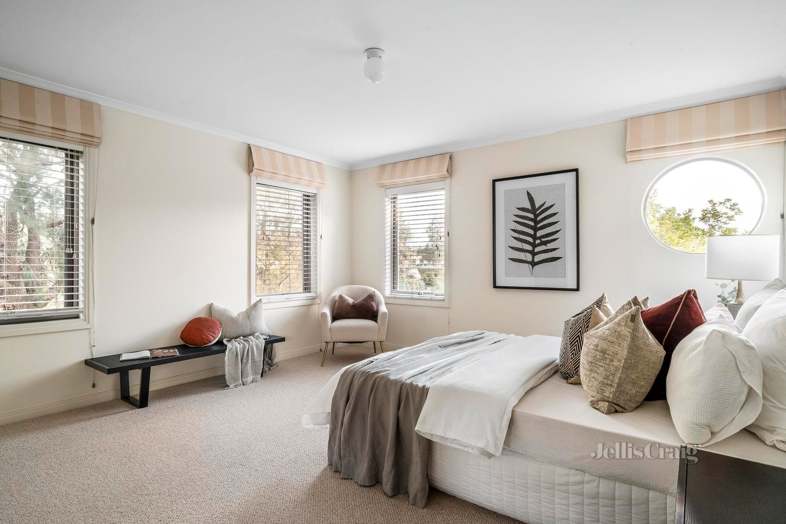 14 Canberra Parade, Port Melbourne image 11