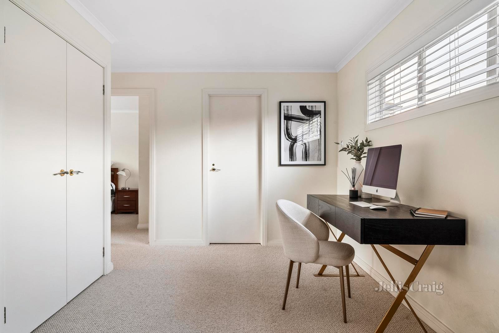 14 Canberra Parade, Port Melbourne image 14