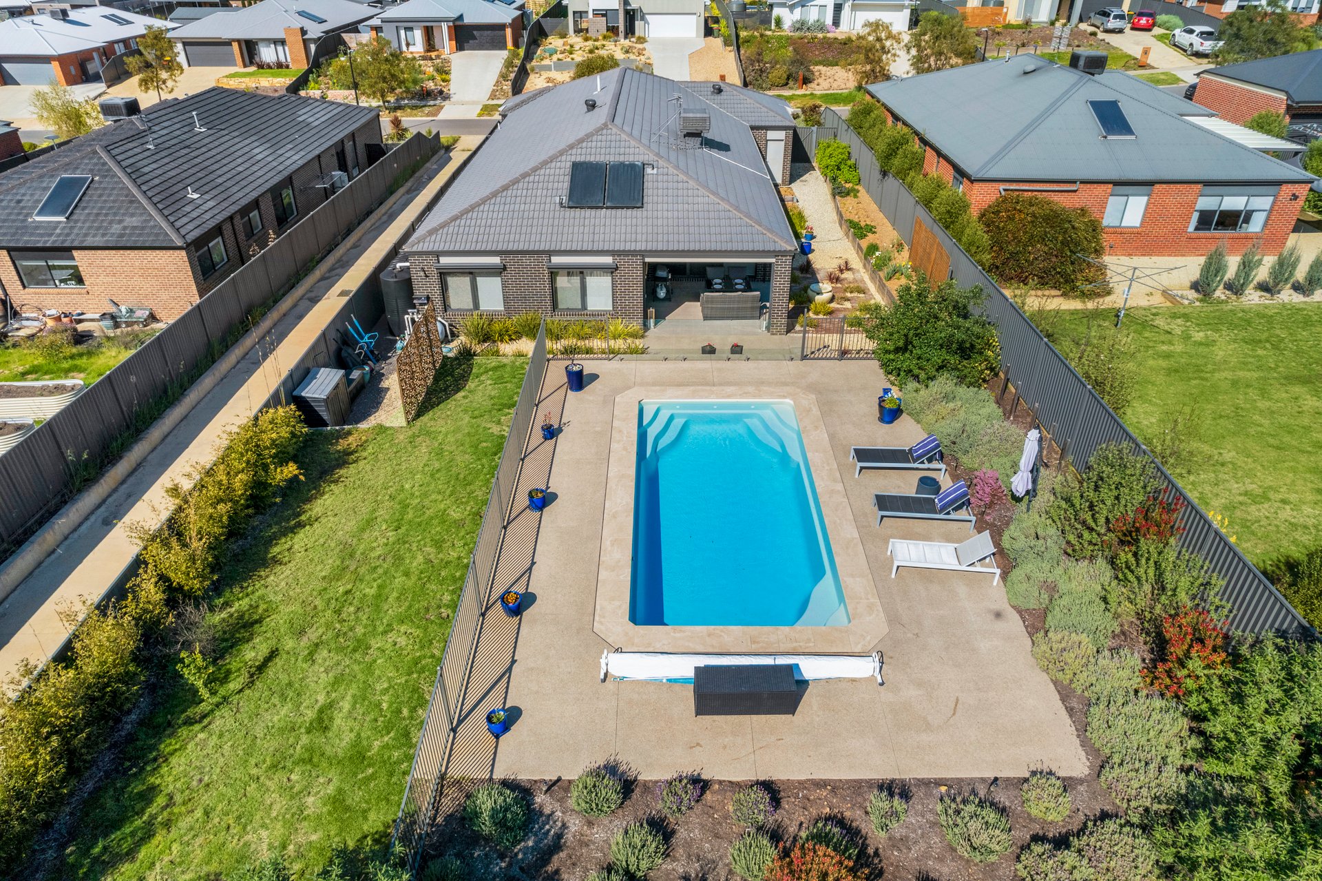 14 Carloway Drive, Mckenzie Hill image 2