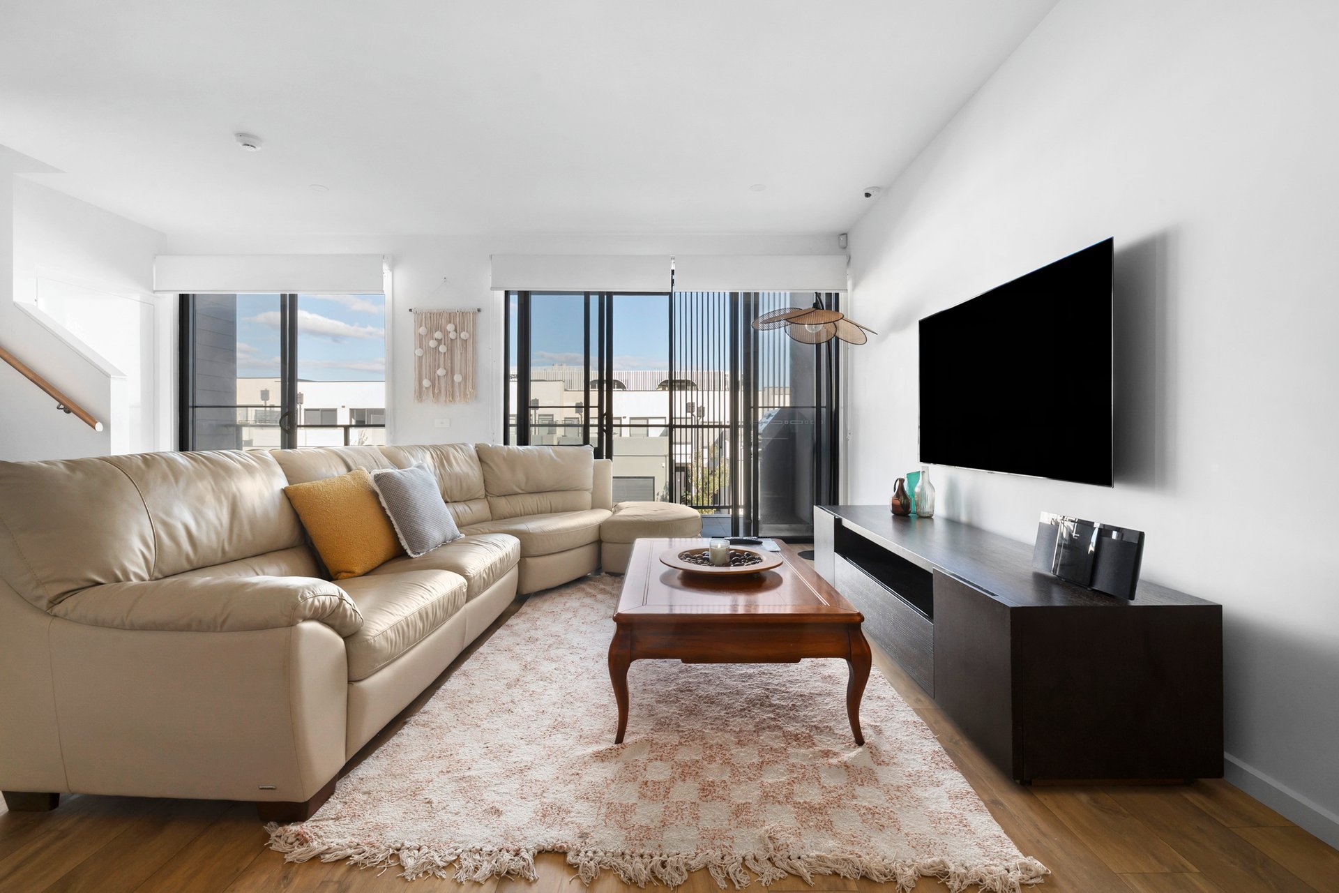 Property Gallery Thumbnail 3