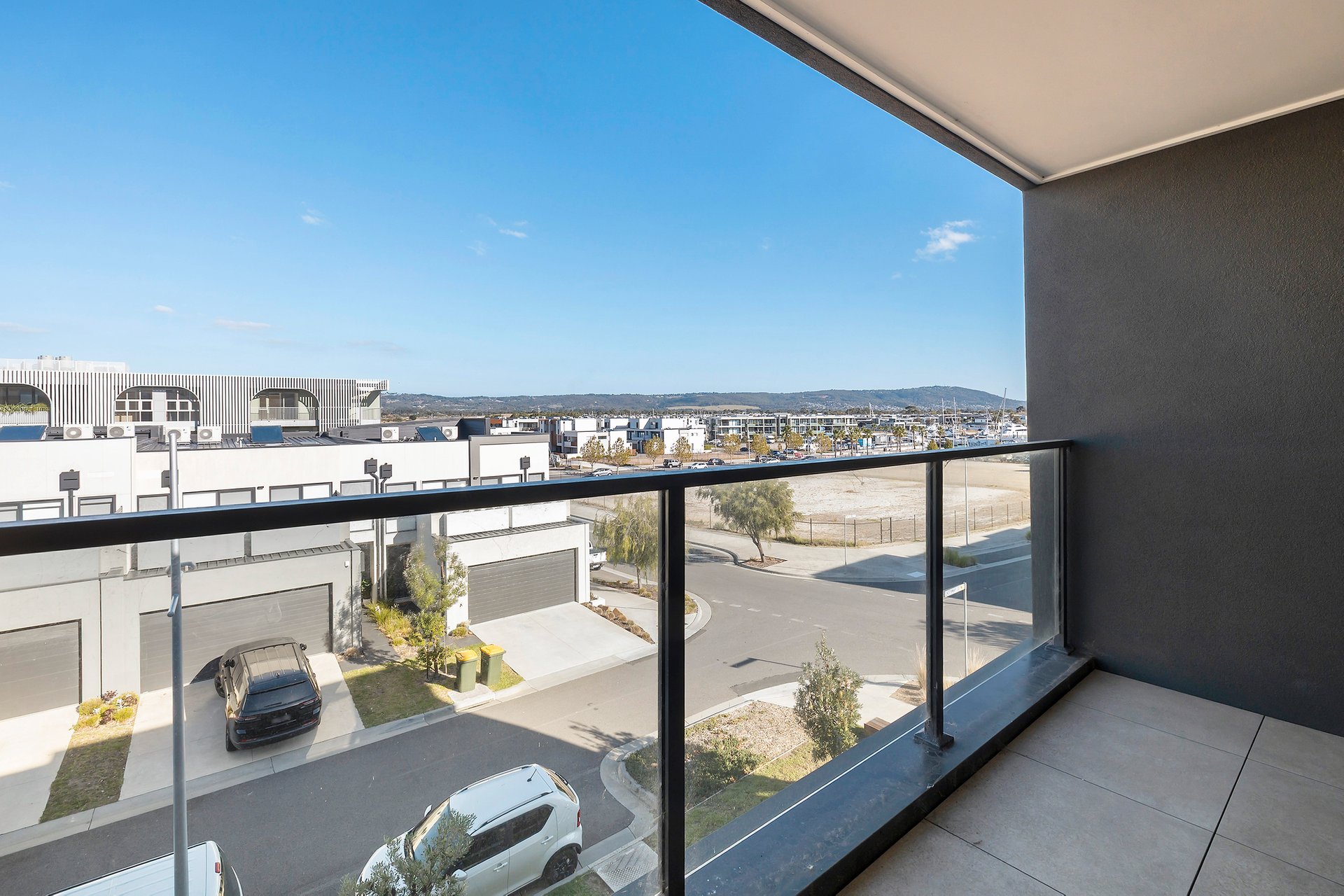 Property Gallery Thumbnail 9