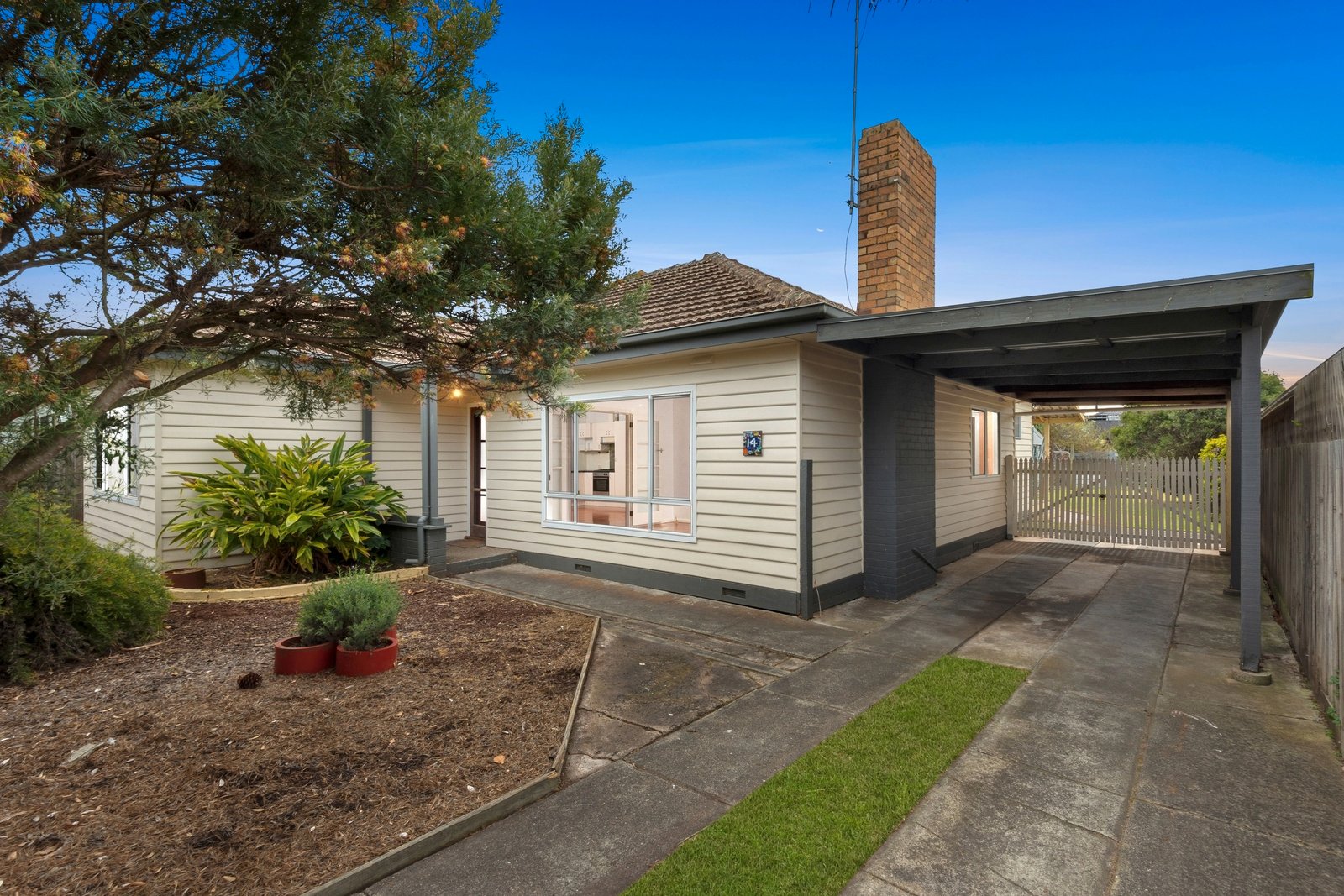 14 Castleton Road, Herne Hill, VIC 3218