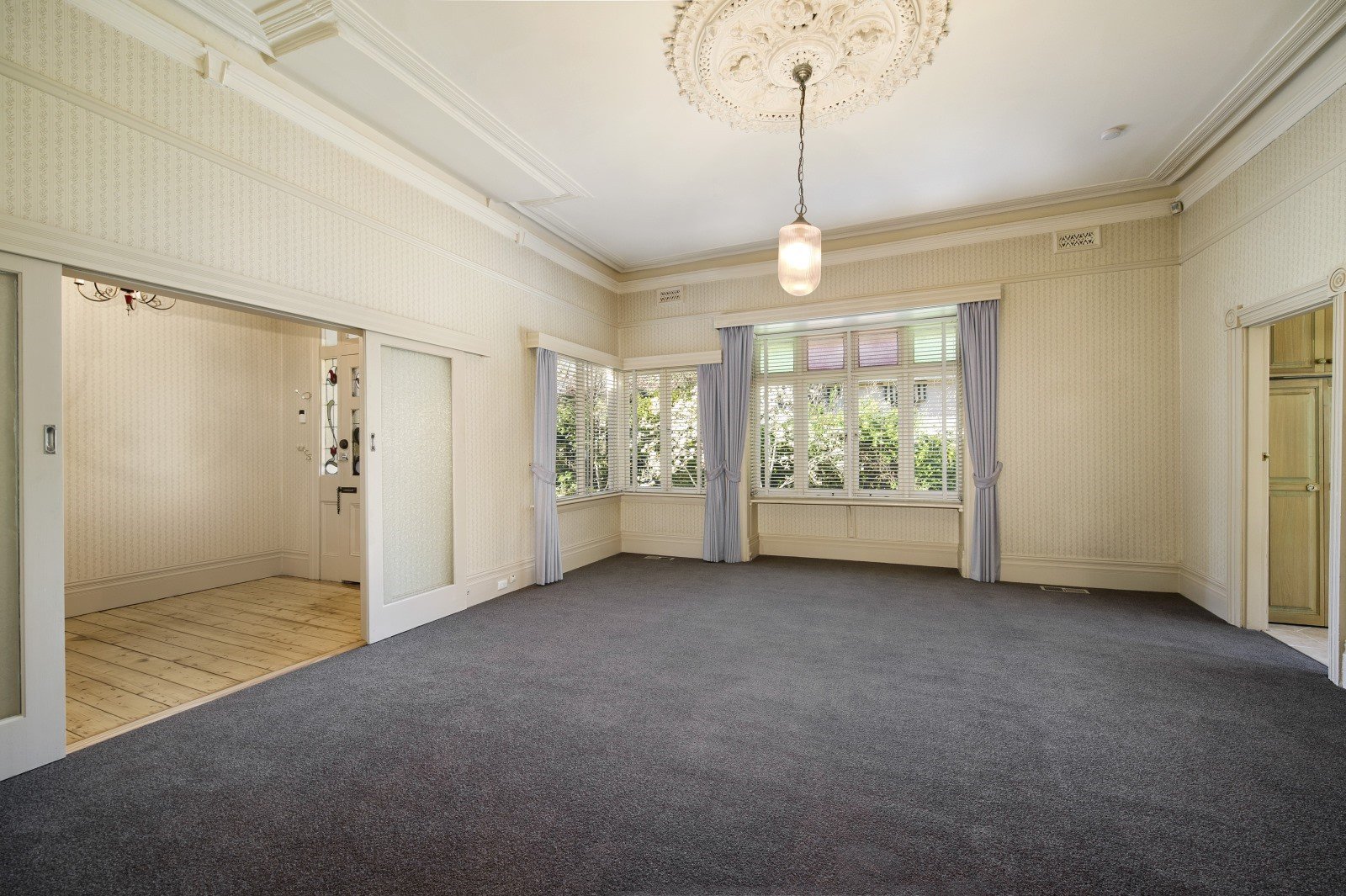 14 Chaucer Crescent, Canterbury image 3