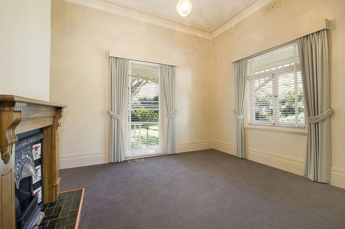 14 Chaucer Crescent, Canterbury image 7