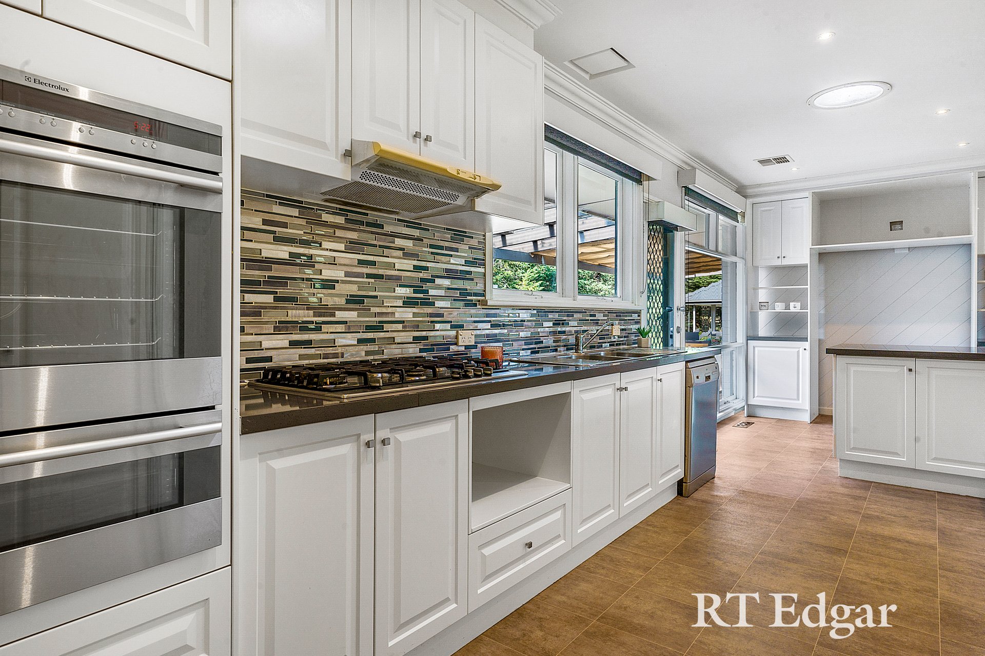 Property Gallery Thumbnail 6