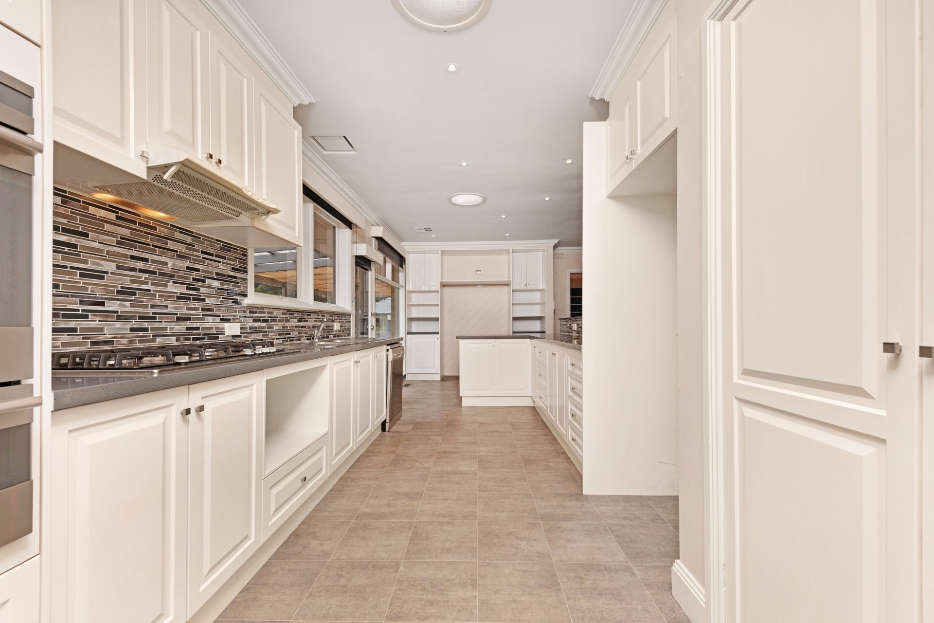 Property Gallery Thumbnail 3