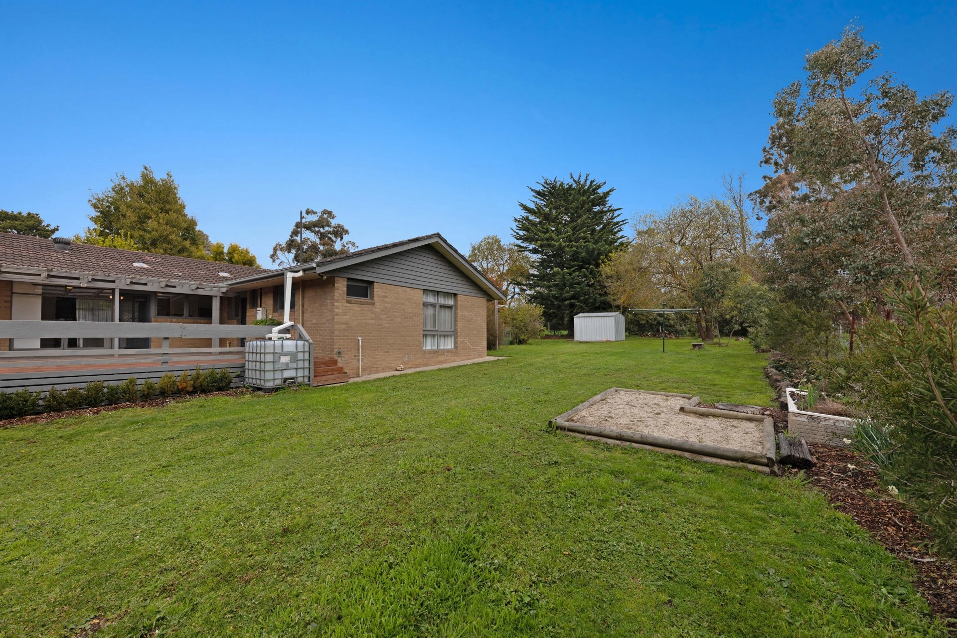 Property Gallery Thumbnail 14